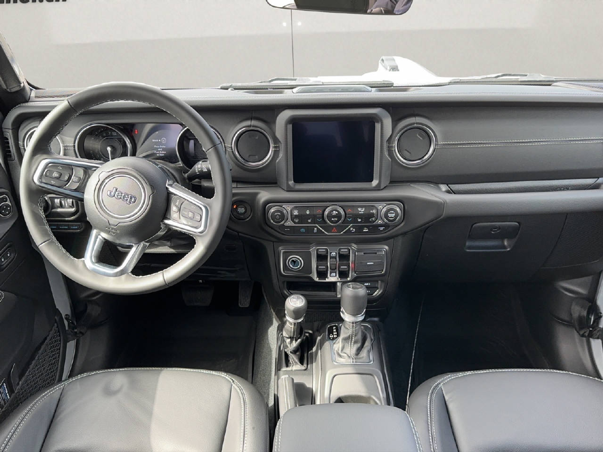 listing desktop thumbnail image 9