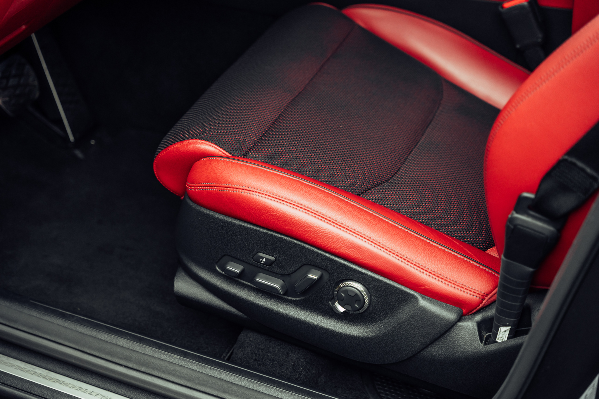 listing desktop thumbnail image 16