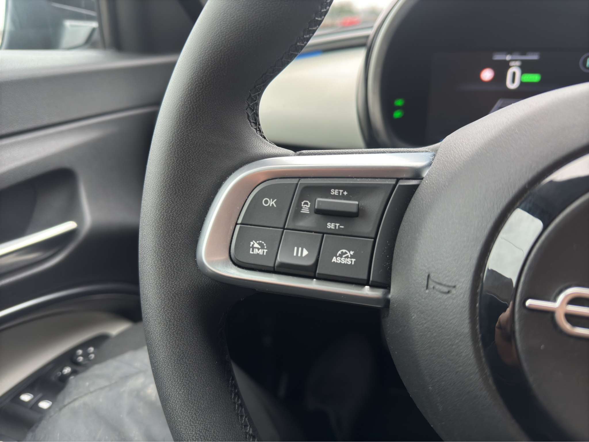 listing desktop thumbnail image 27