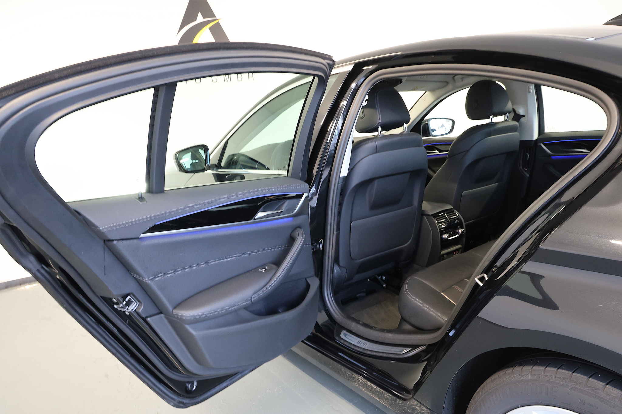 listing desktop thumbnail image 15