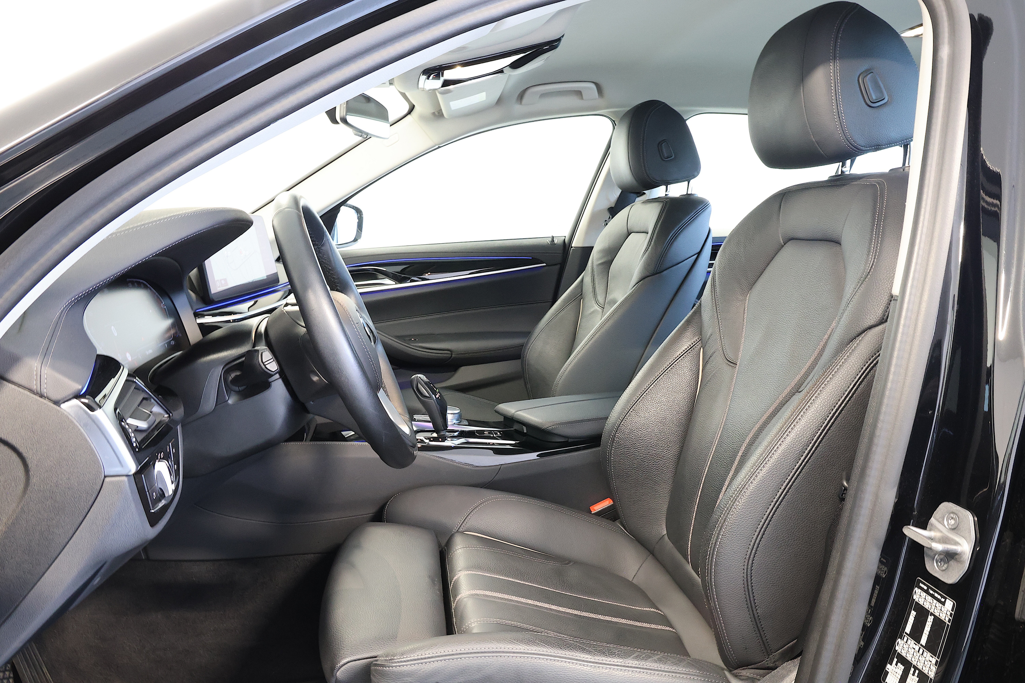 listing desktop thumbnail image 7