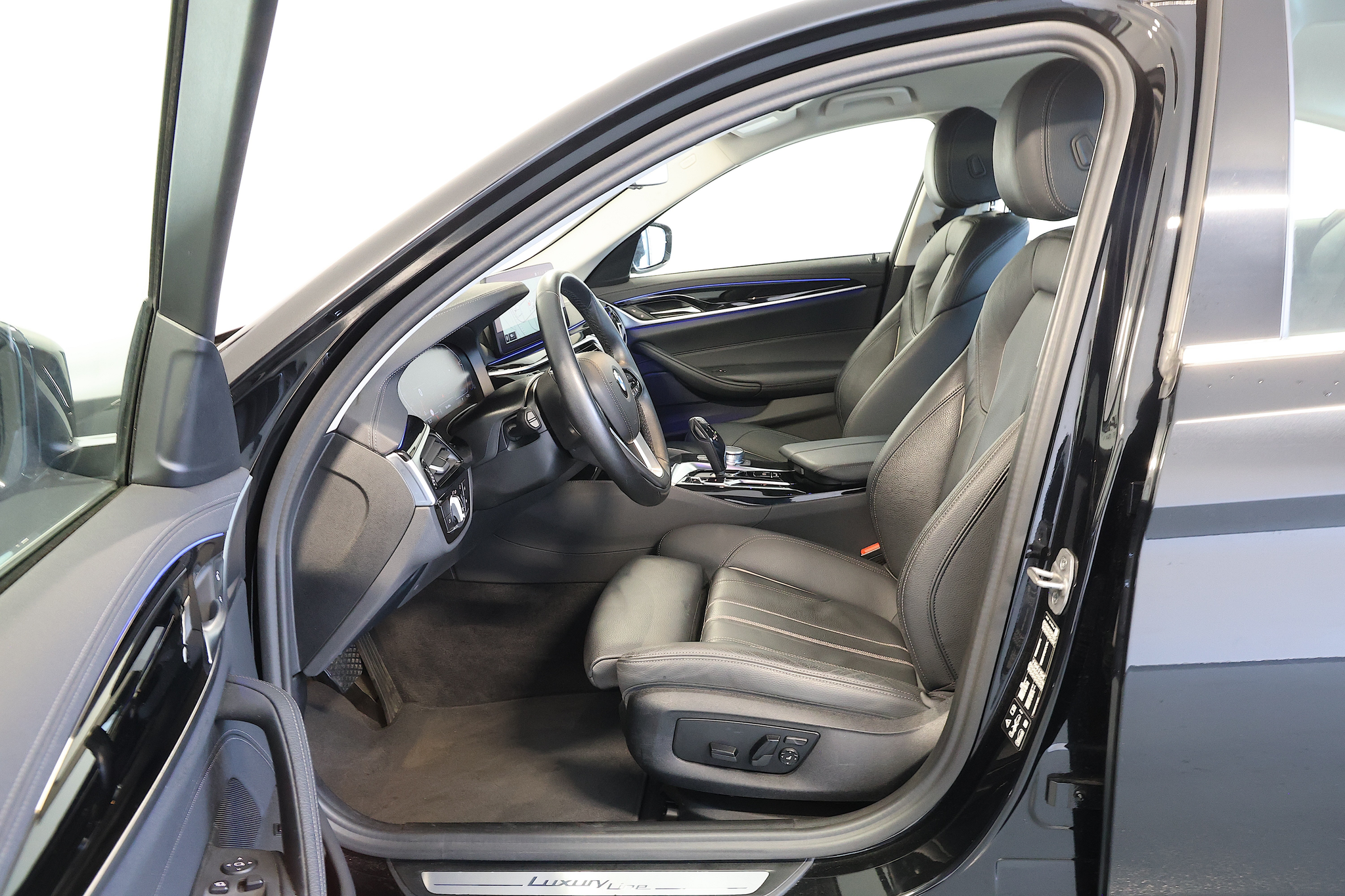 listing desktop thumbnail image 6