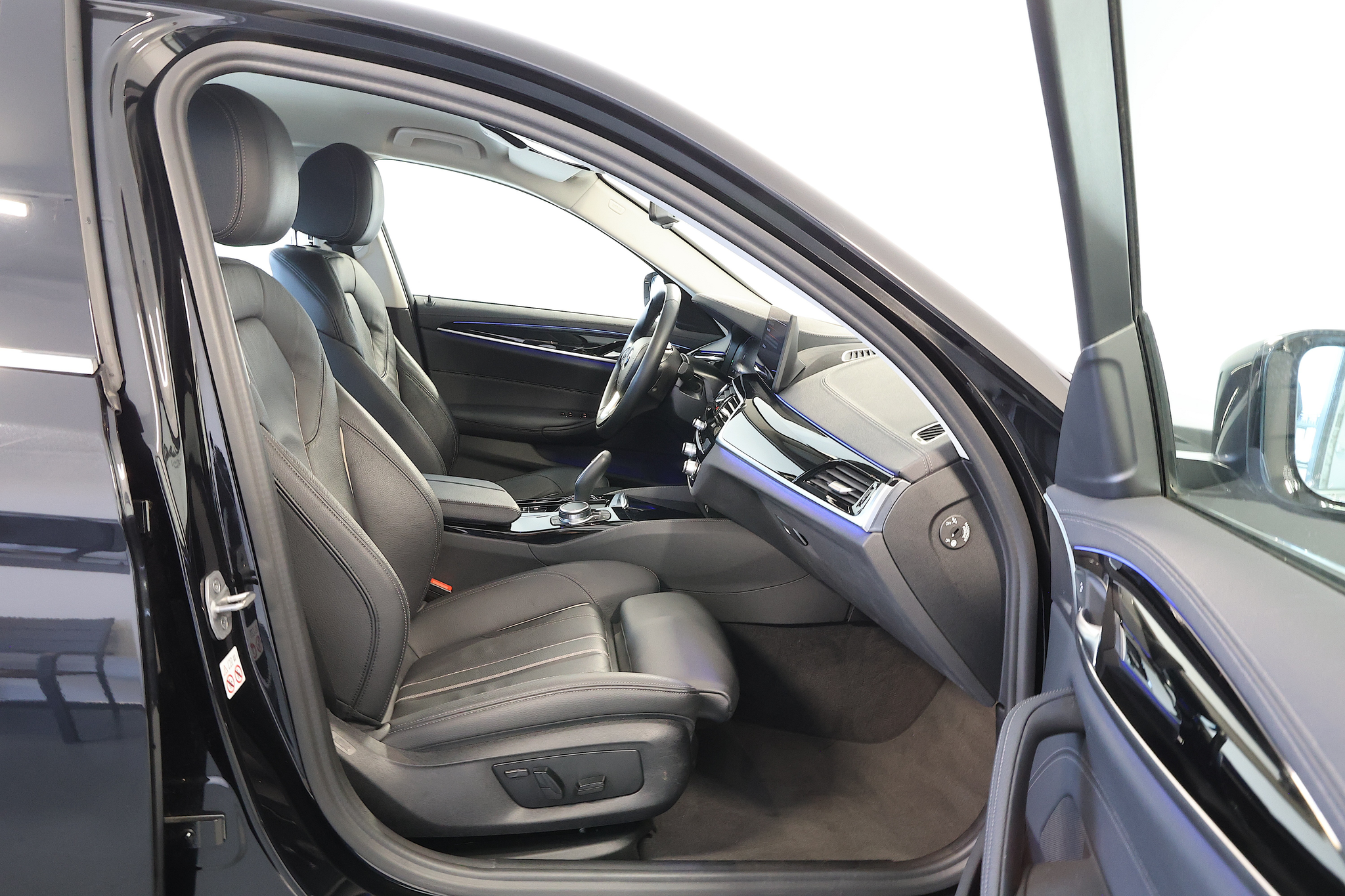 listing desktop thumbnail image 13