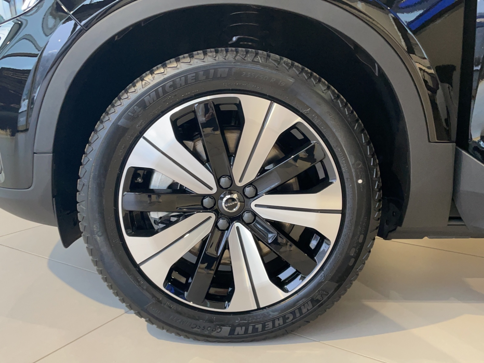 listing desktop thumbnail image 16