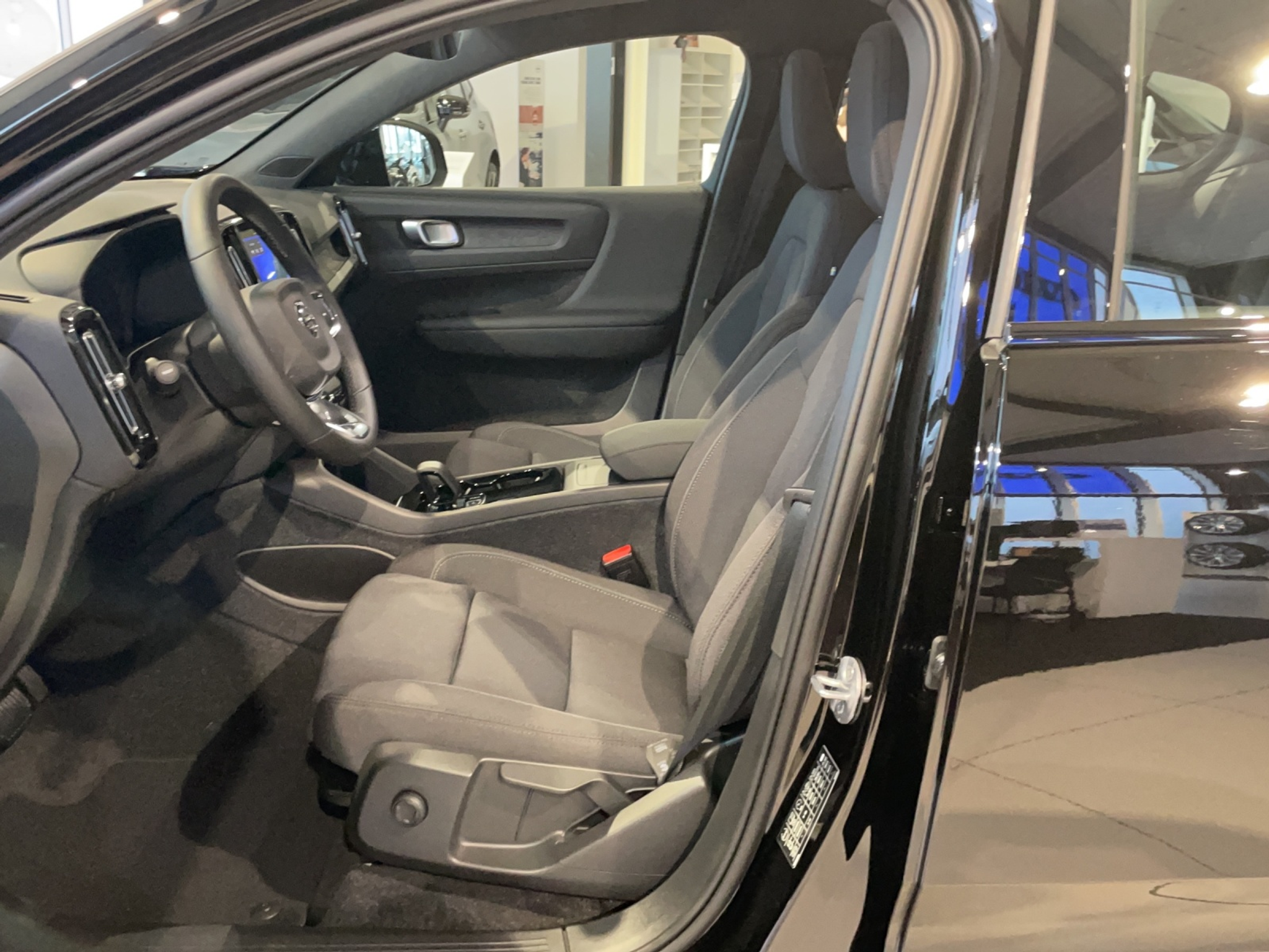 listing desktop thumbnail image 8