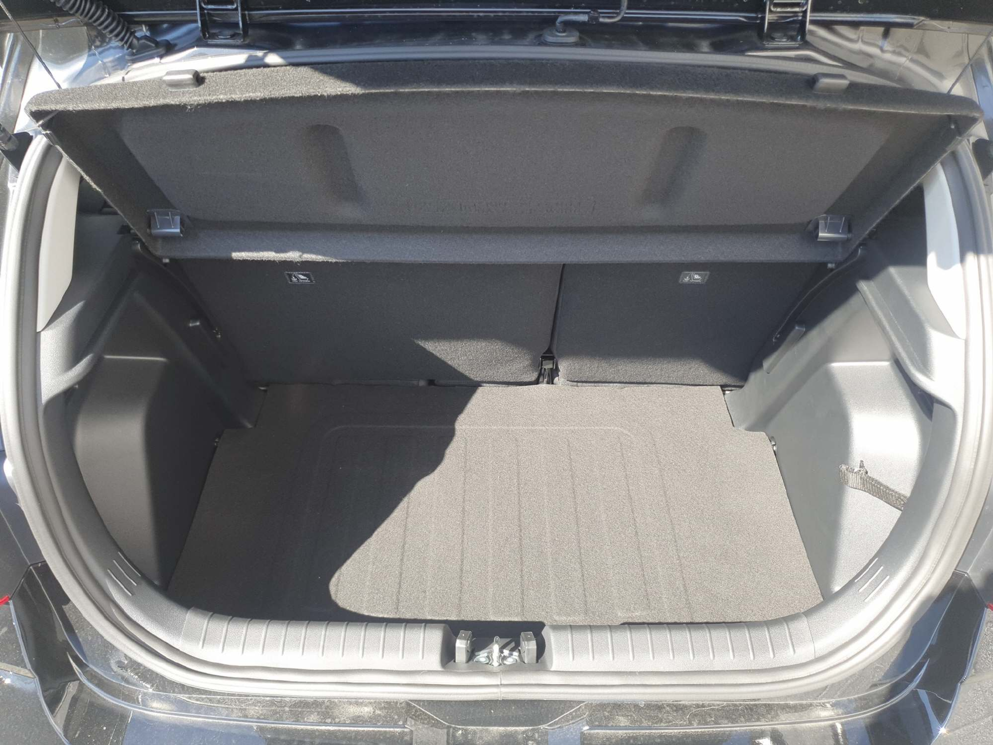 listing desktop thumbnail image 12