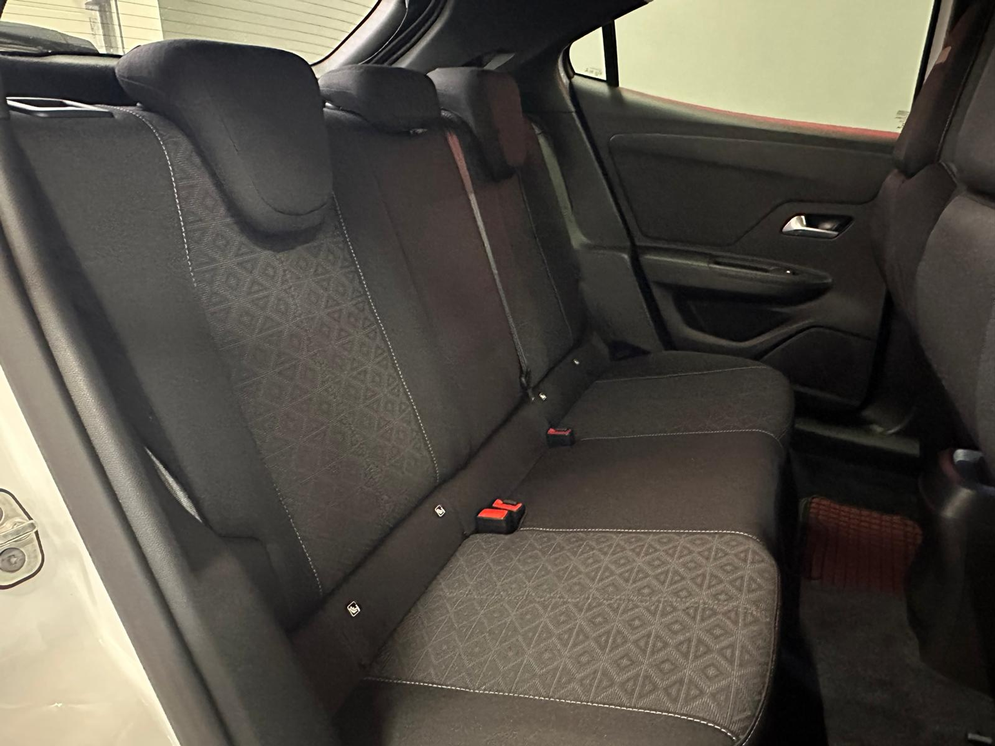 listing desktop thumbnail image 11