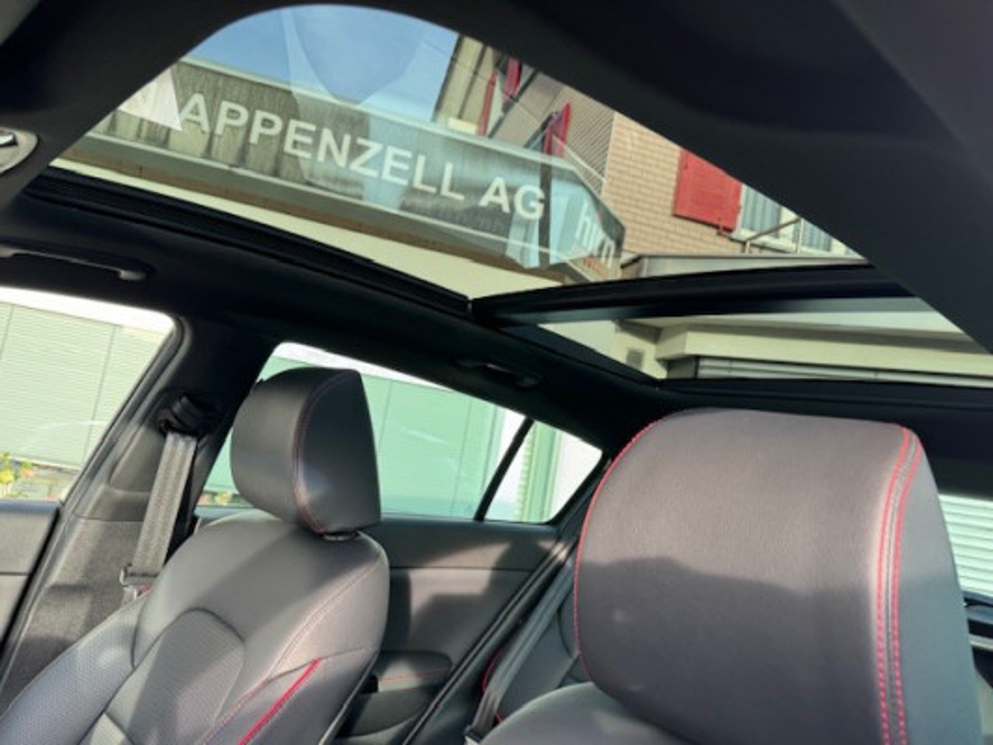 listing desktop thumbnail image 5