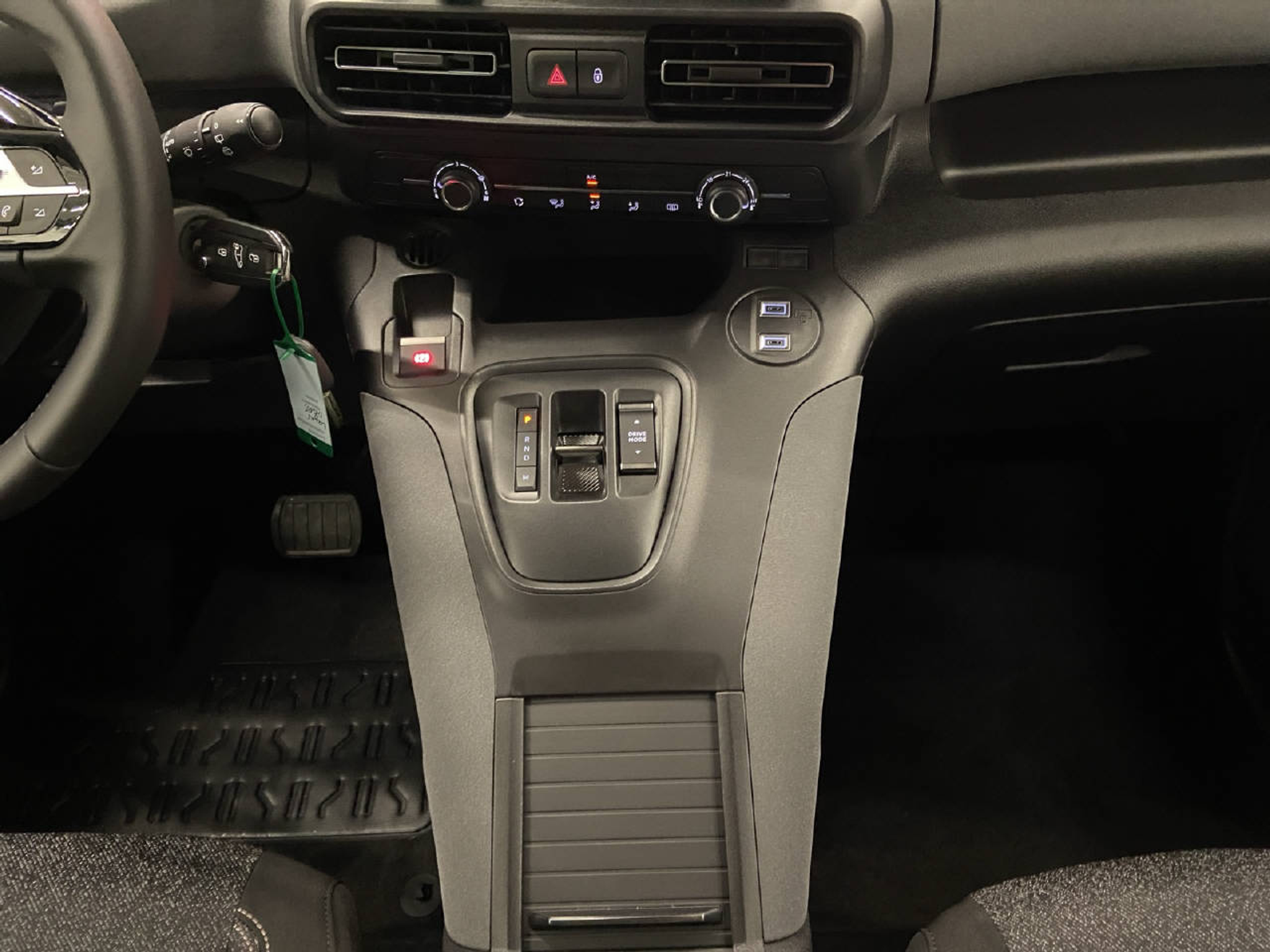 listing desktop thumbnail image 6