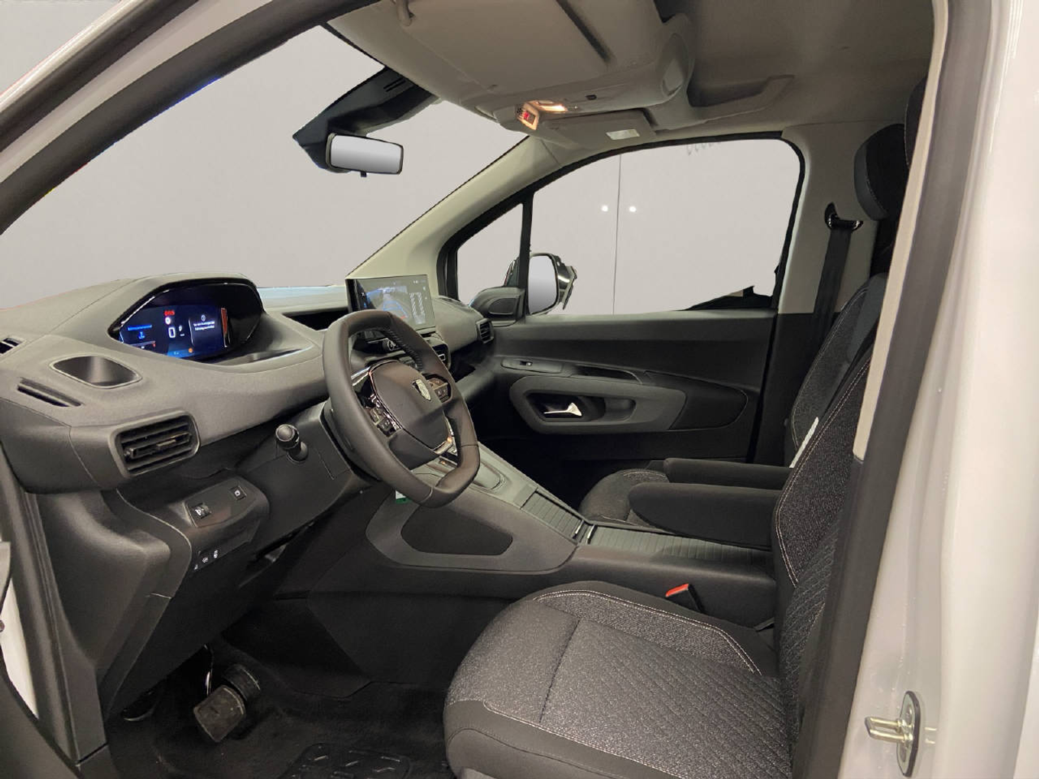 listing desktop thumbnail image 4