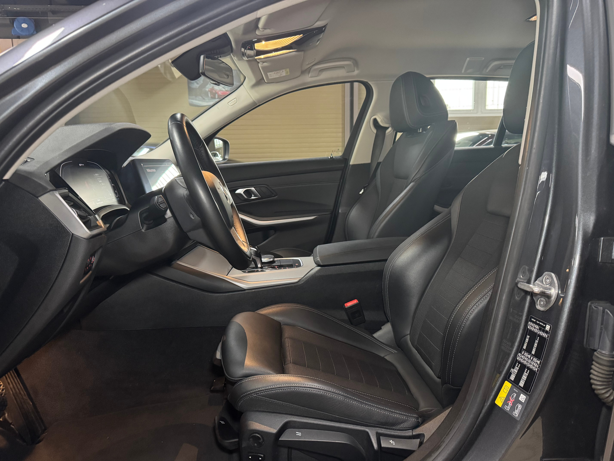 listing desktop thumbnail image 11