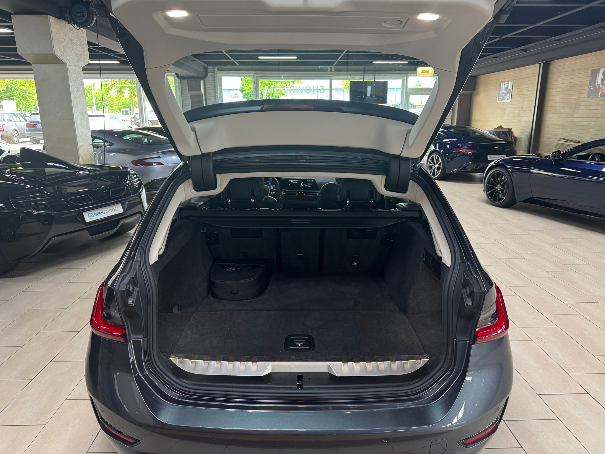 listing desktop thumbnail image 17