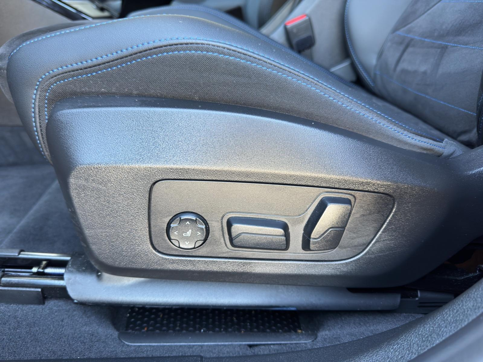 listing desktop thumbnail image 16