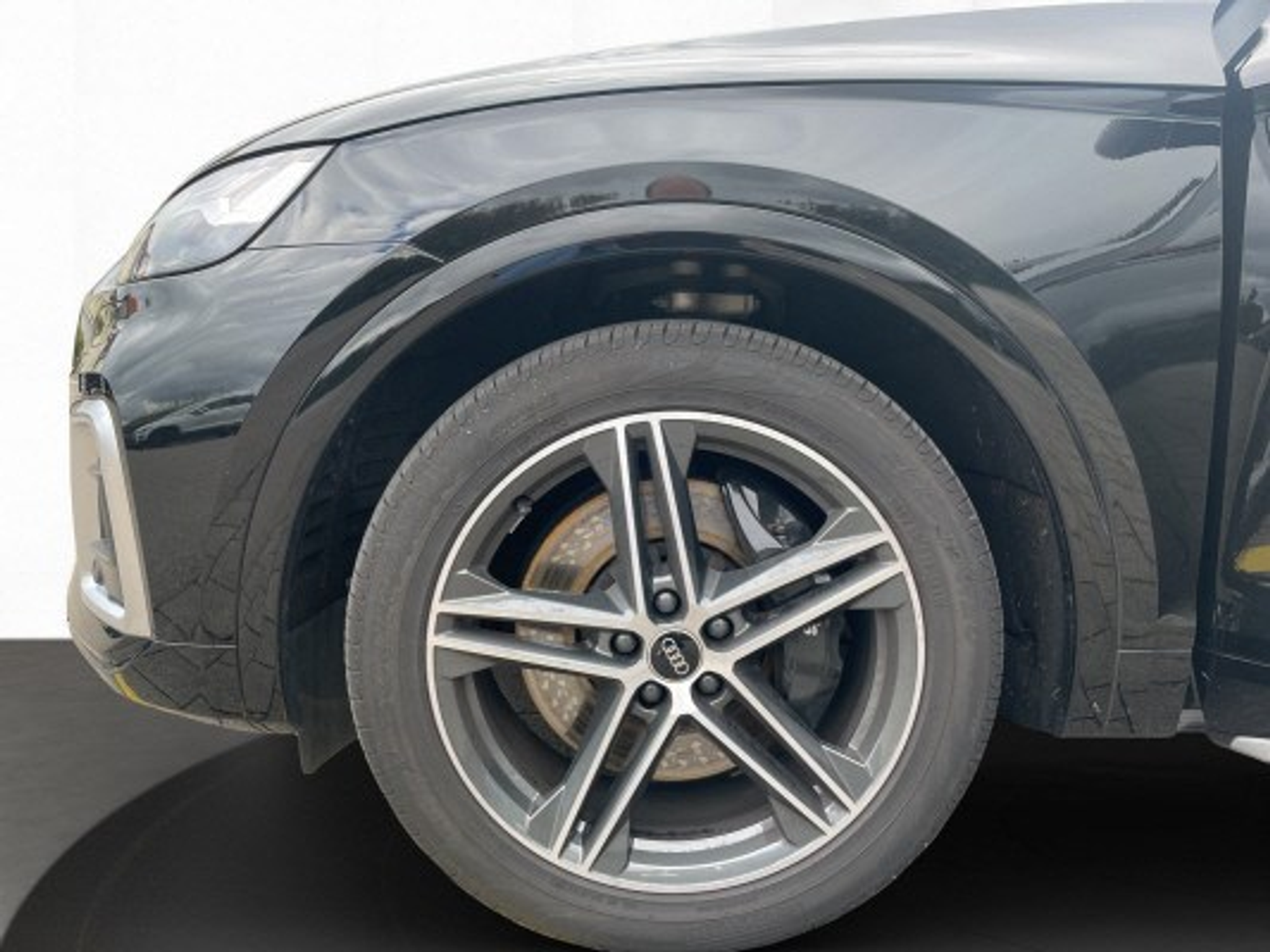 listing desktop thumbnail image 14