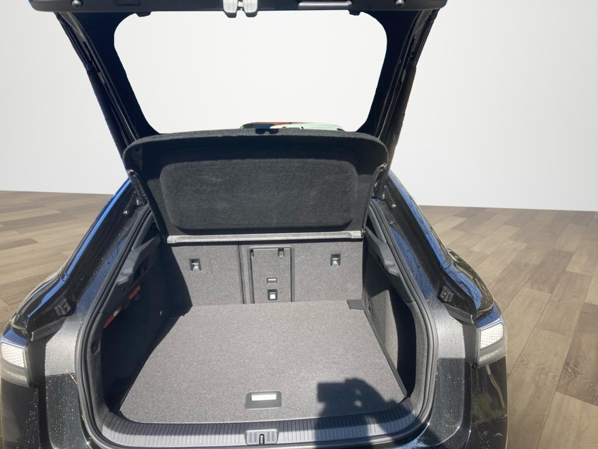 listing desktop thumbnail image 13