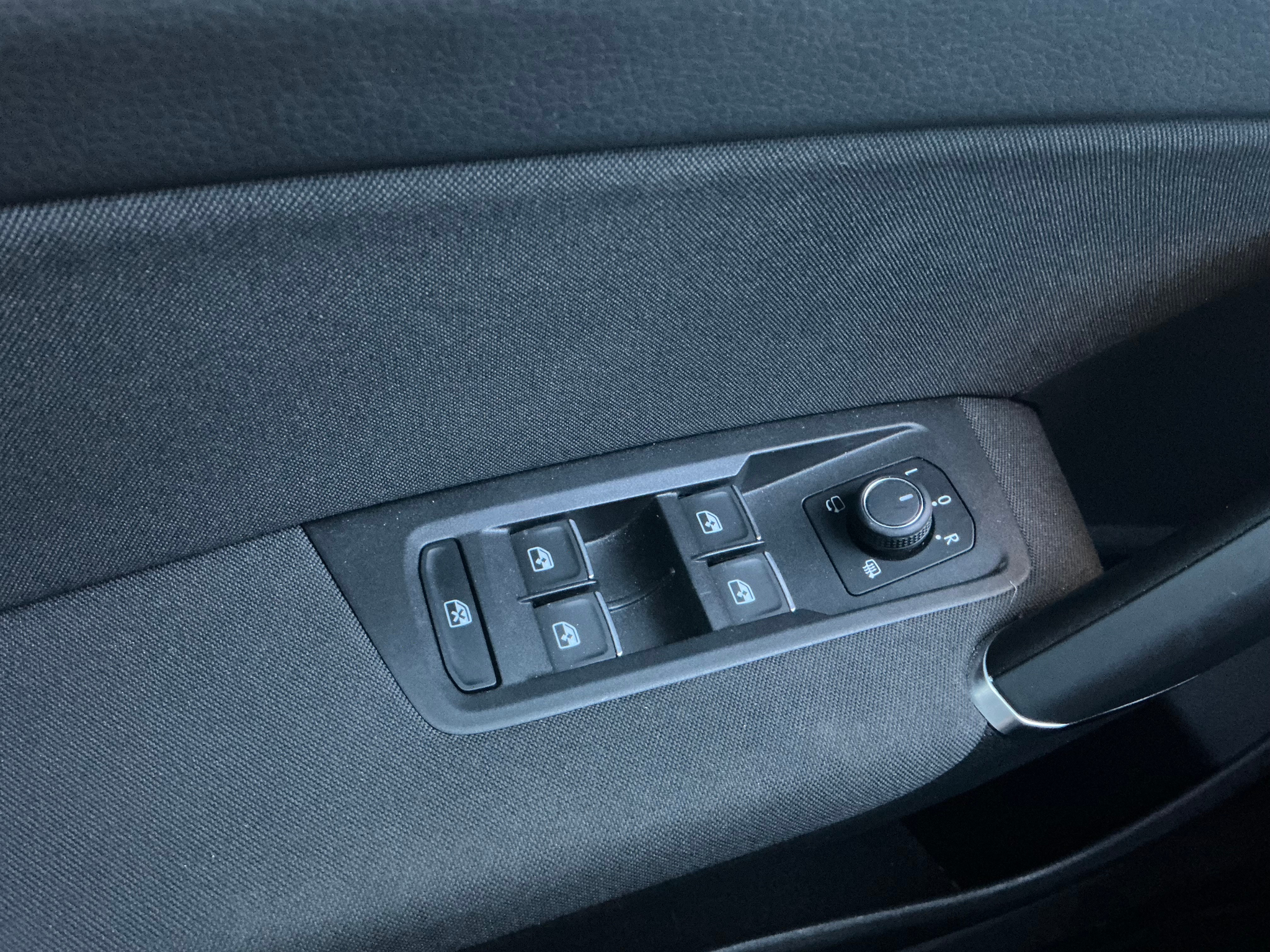 listing desktop thumbnail image 19