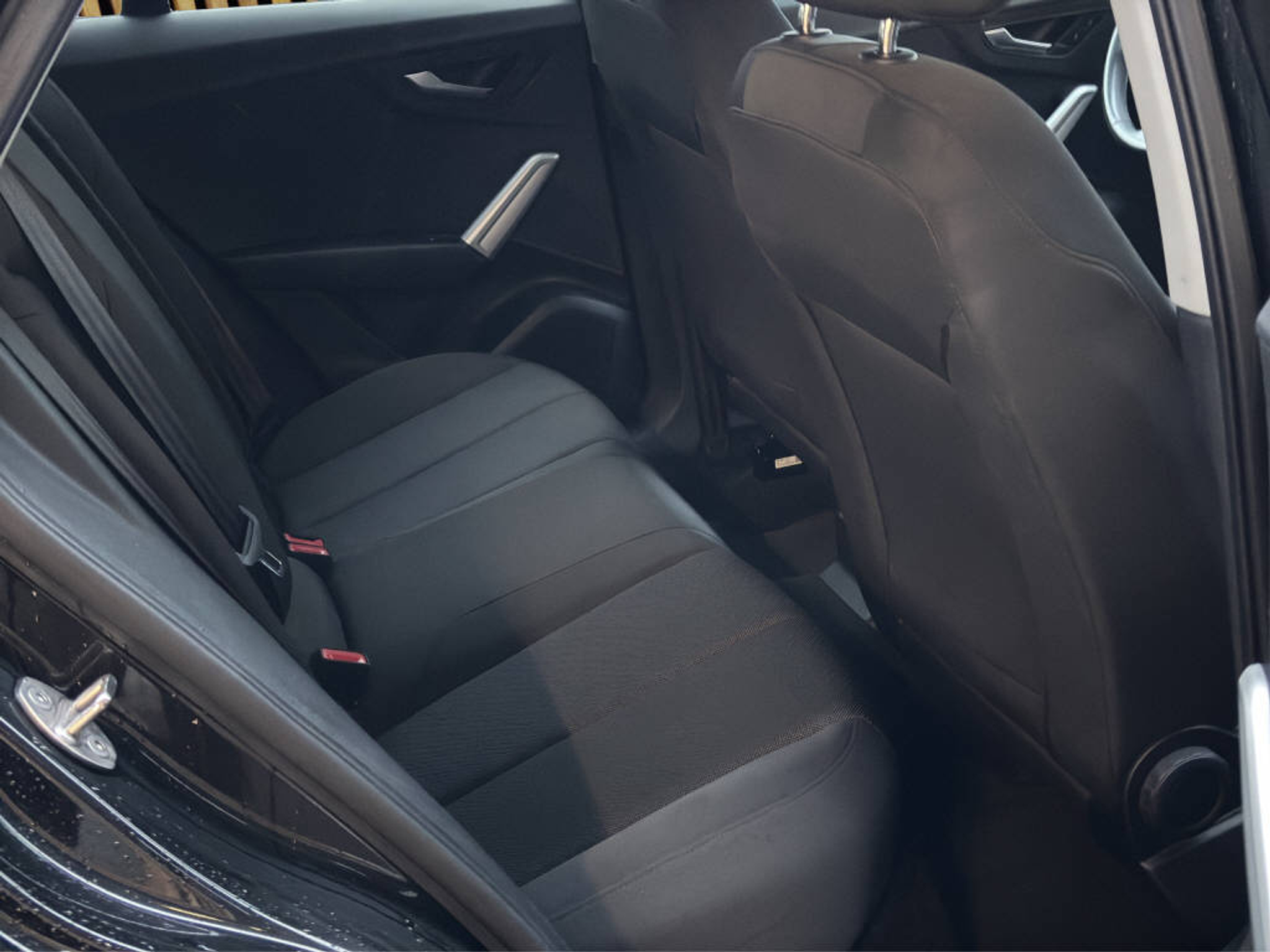 listing desktop thumbnail image 5