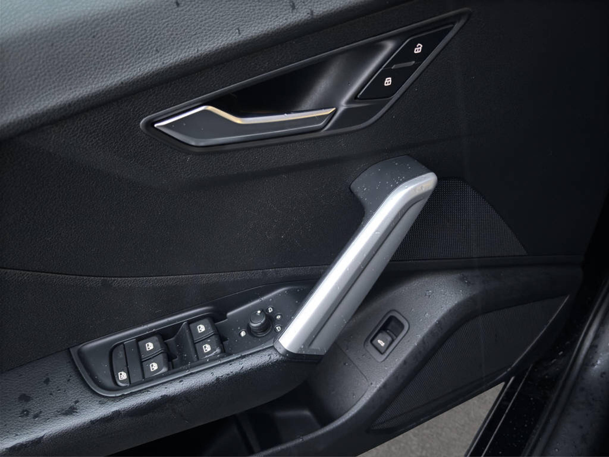 listing desktop thumbnail image 13