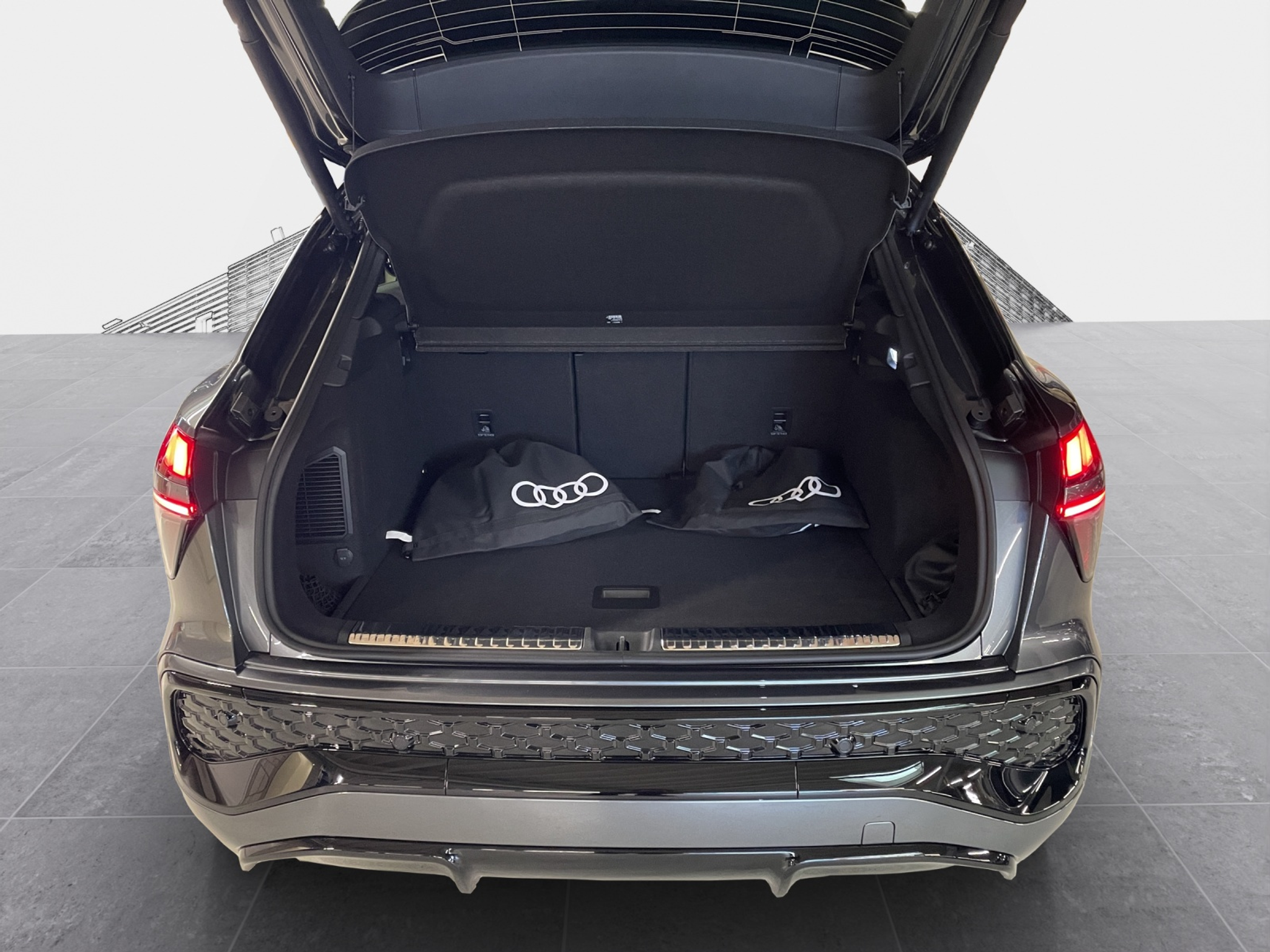 listing desktop thumbnail image 12