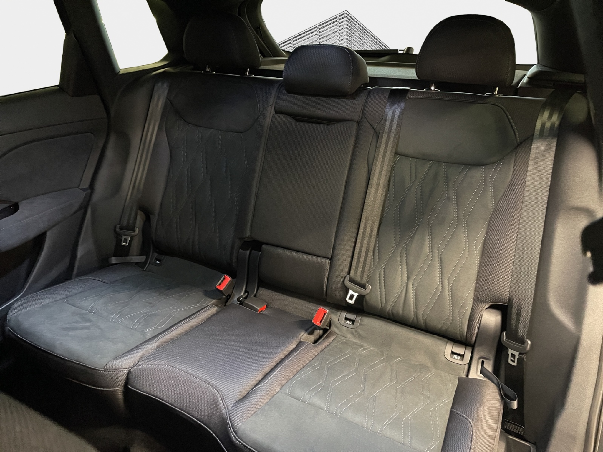 listing desktop thumbnail image 11