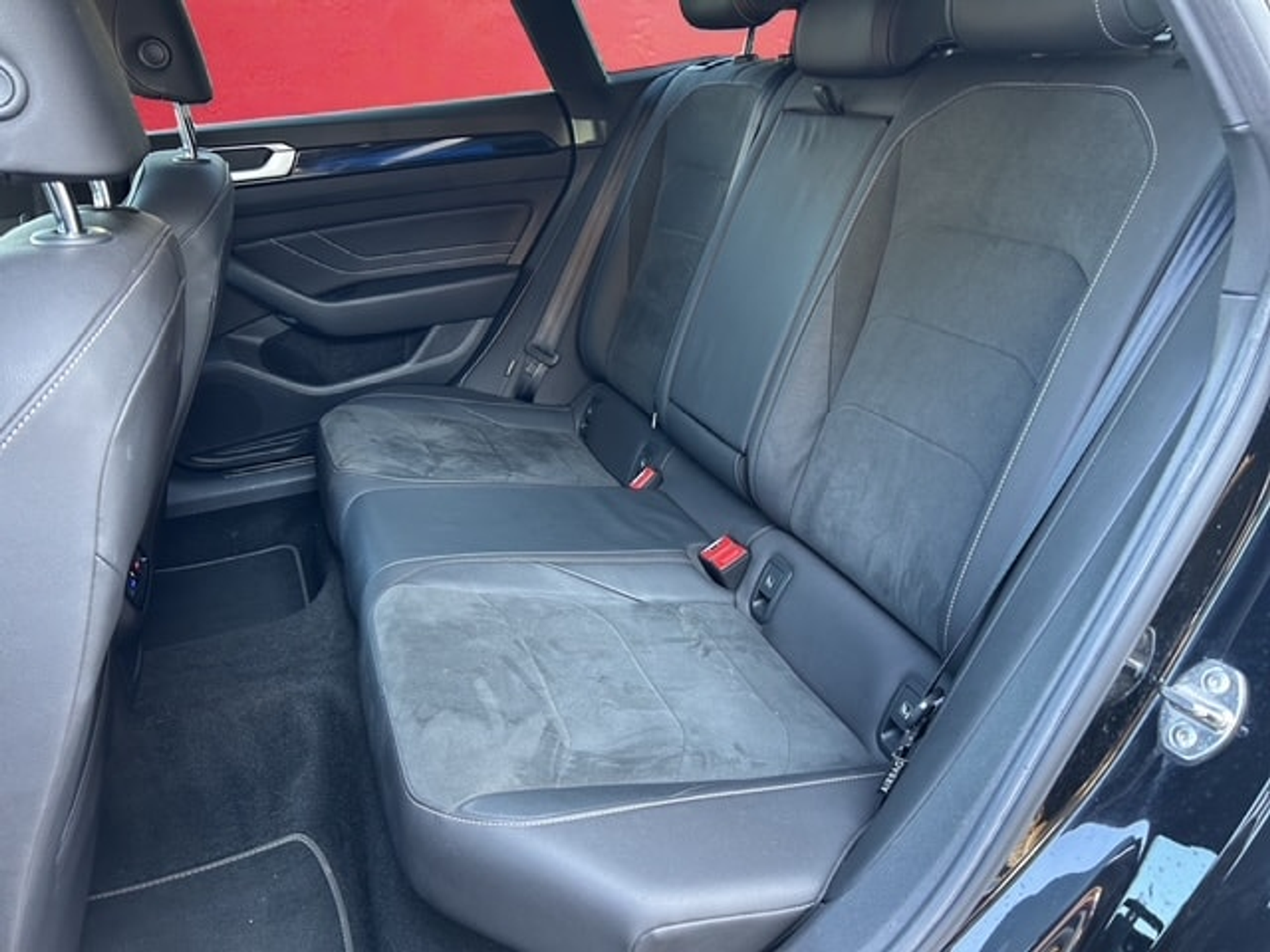 listing desktop thumbnail image 22