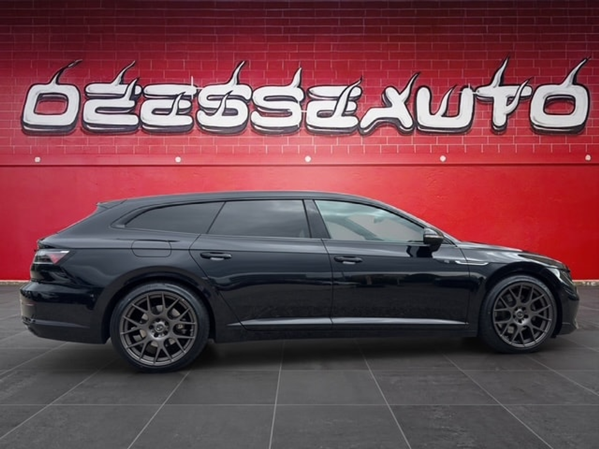 listing desktop thumbnail image 5