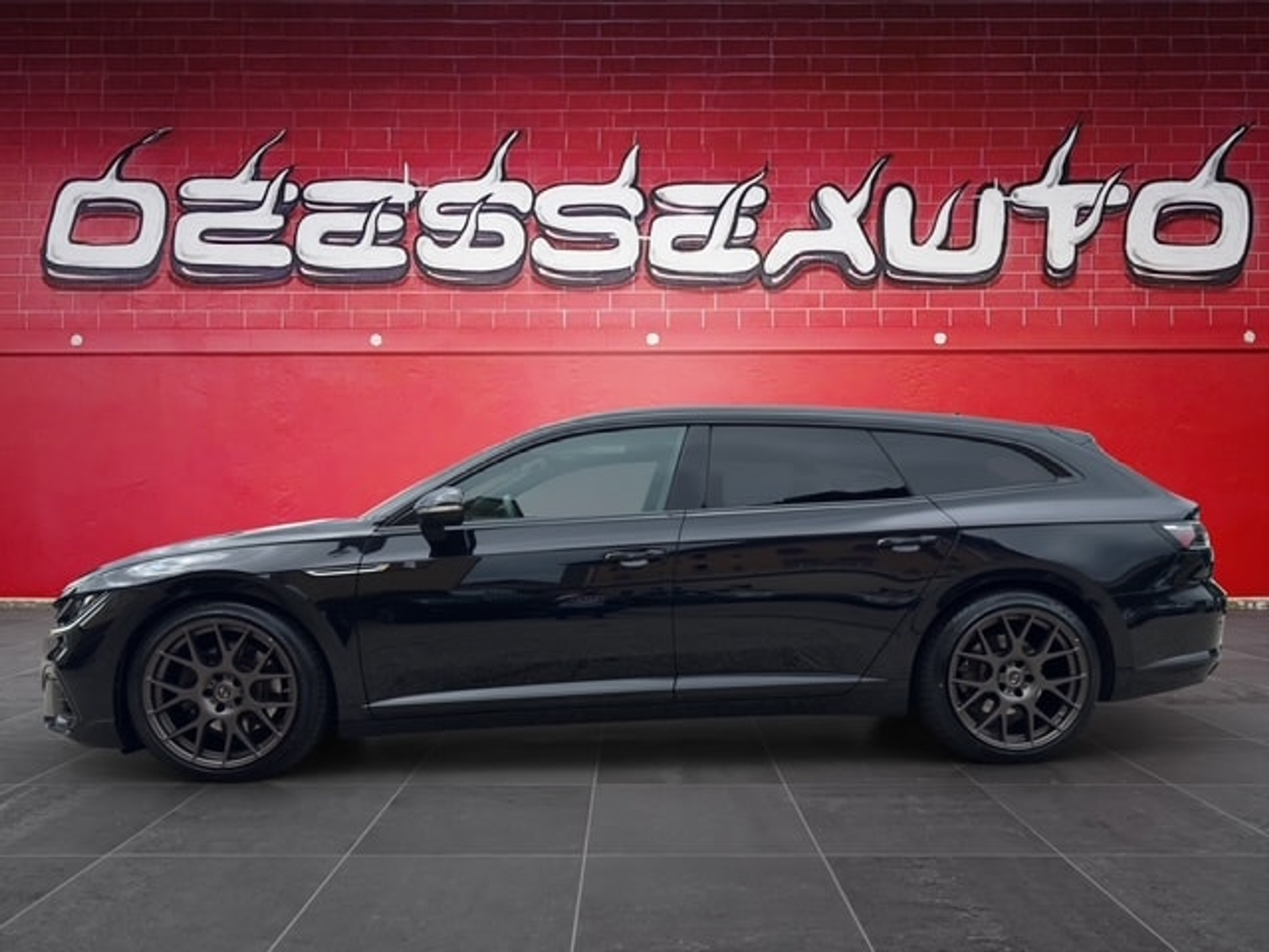 listing desktop thumbnail image 6