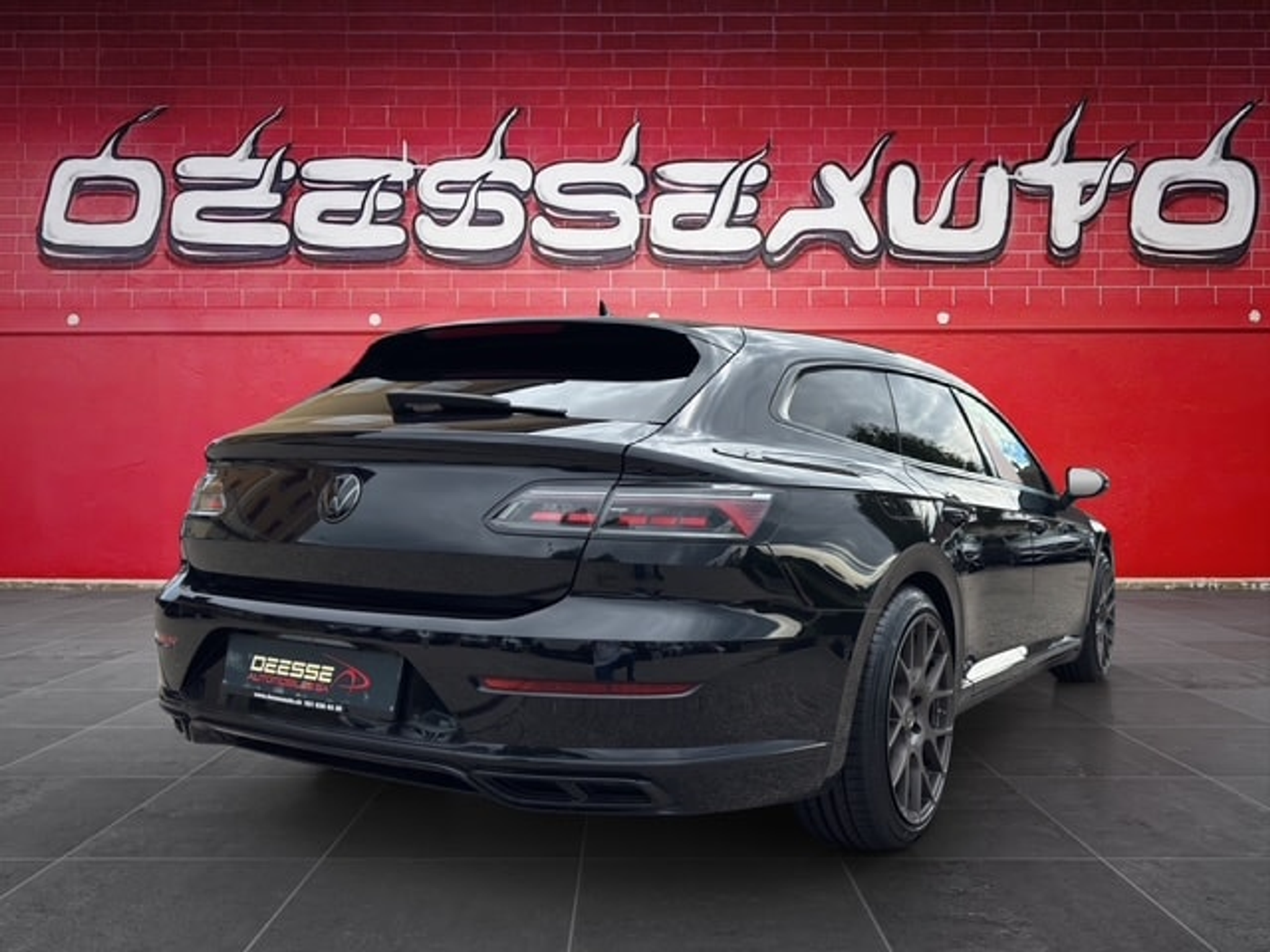 listing desktop thumbnail image 3