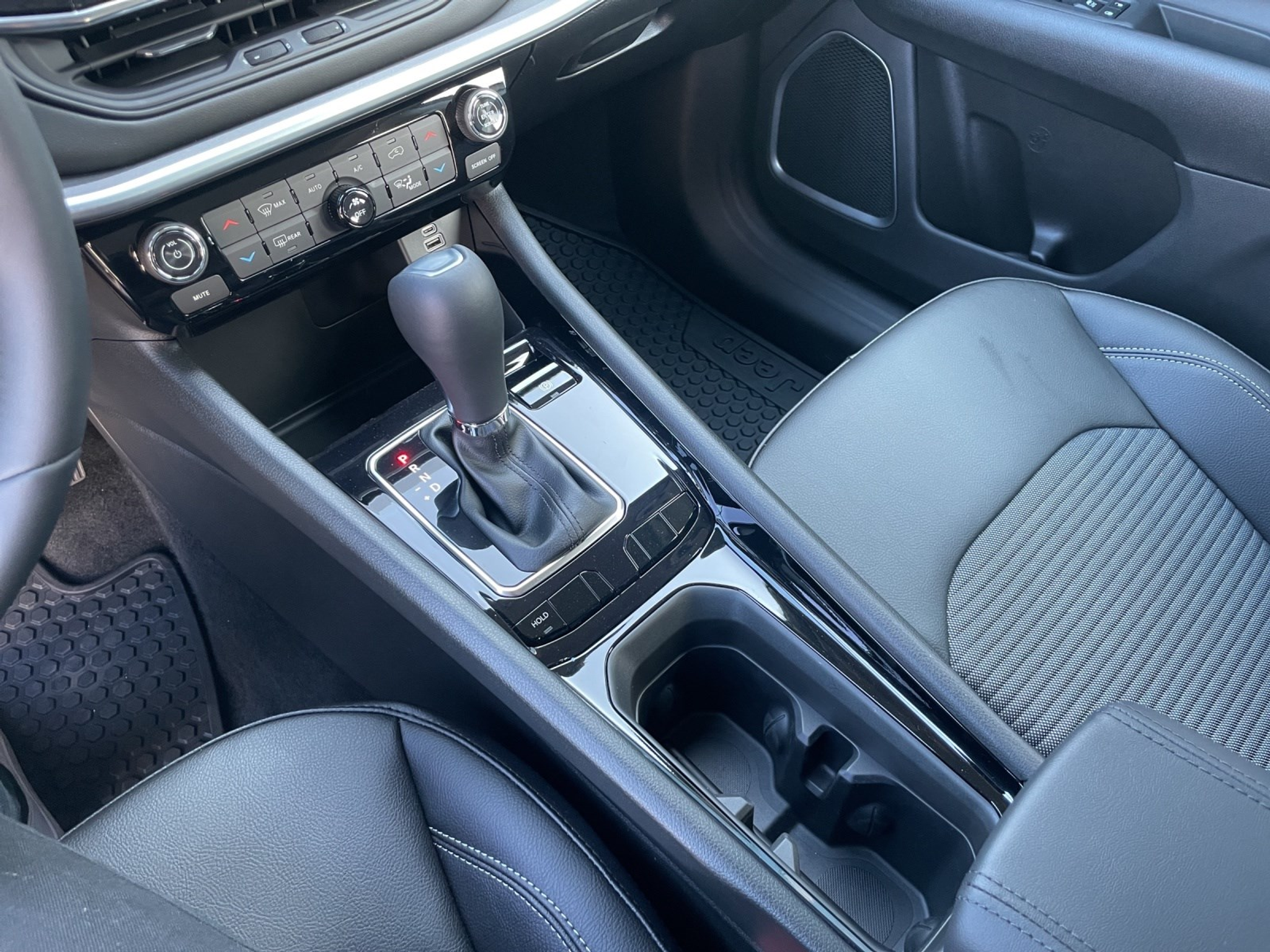 listing desktop thumbnail image 10