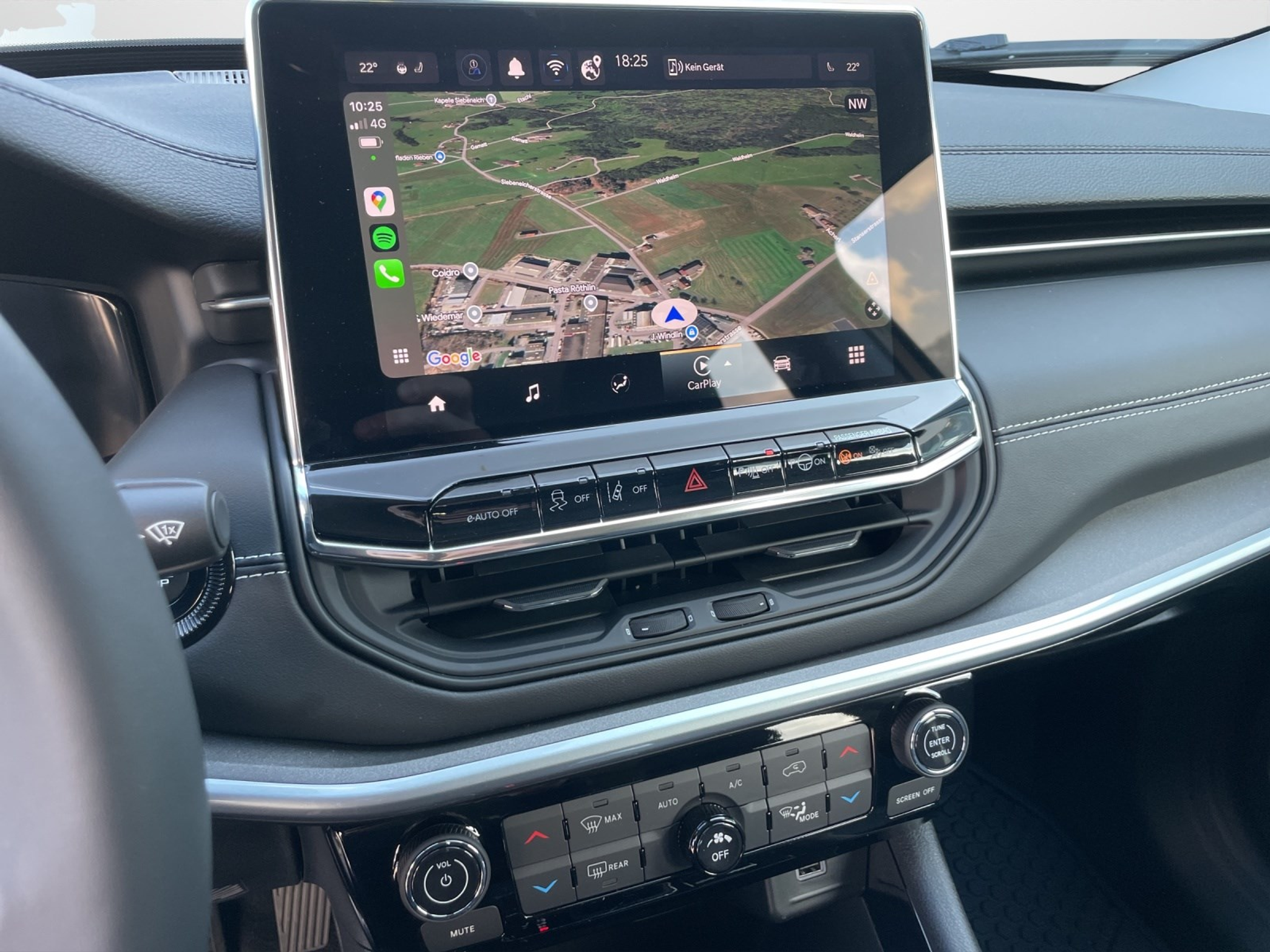 listing desktop thumbnail image 12