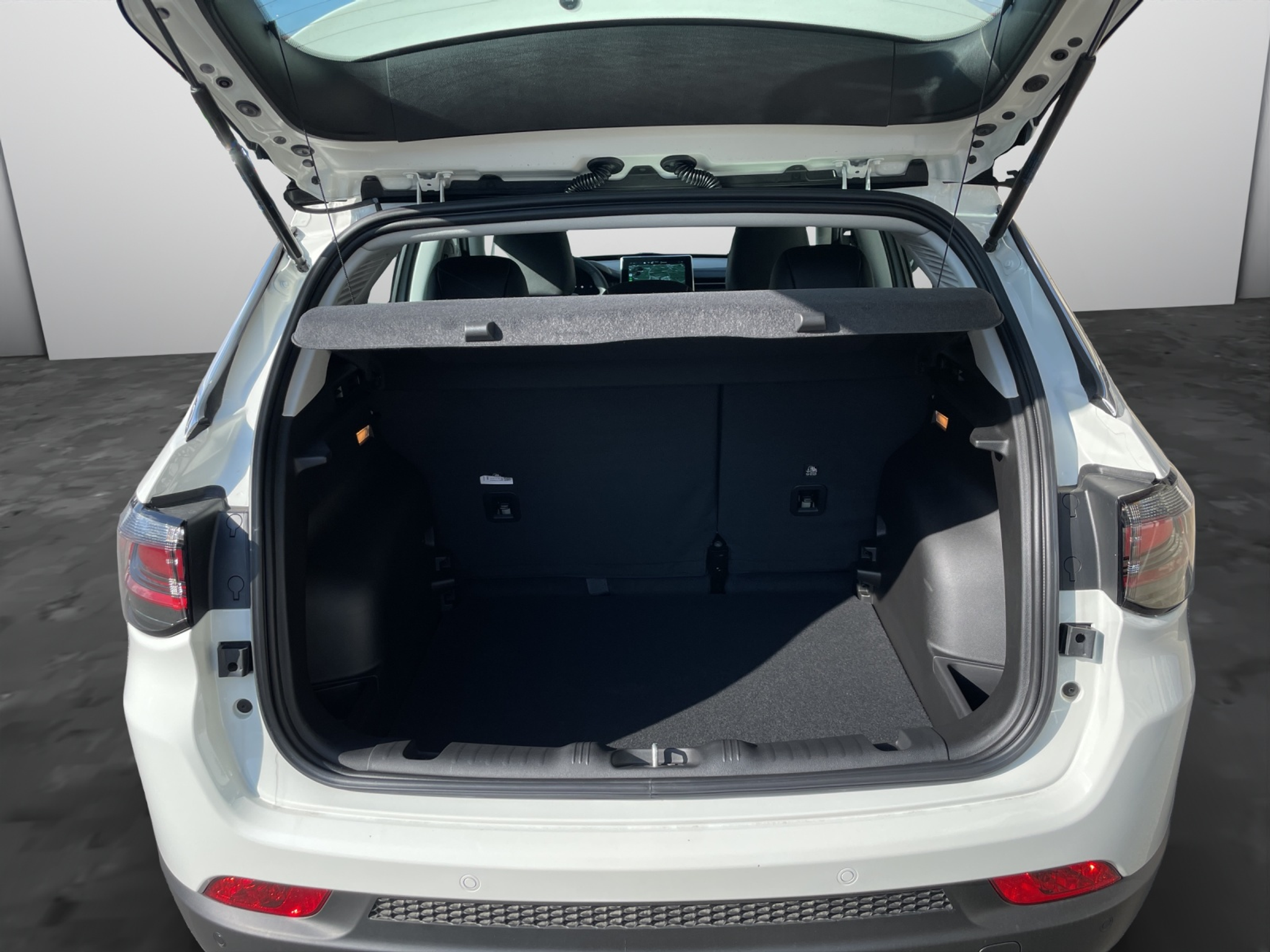 listing desktop thumbnail image 14