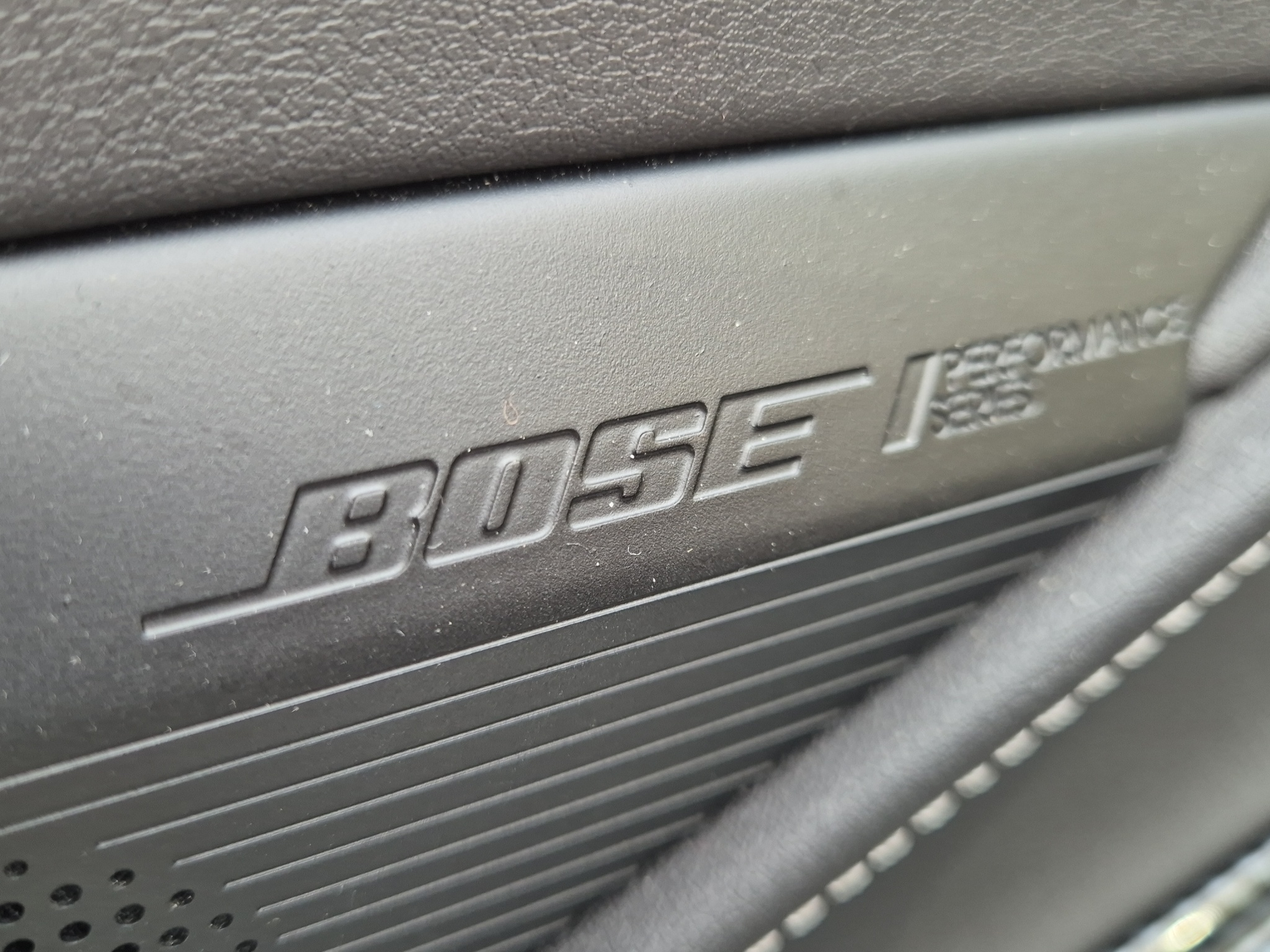 listing desktop thumbnail image 24