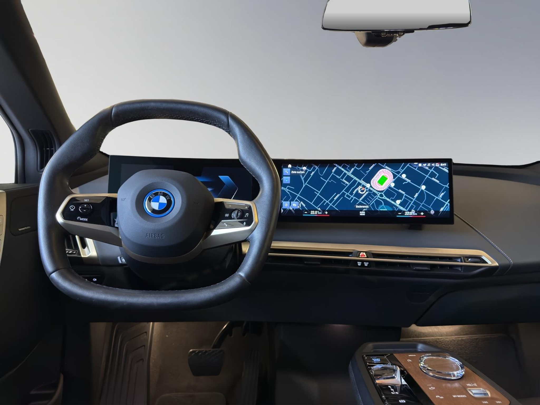 listing desktop thumbnail image 8