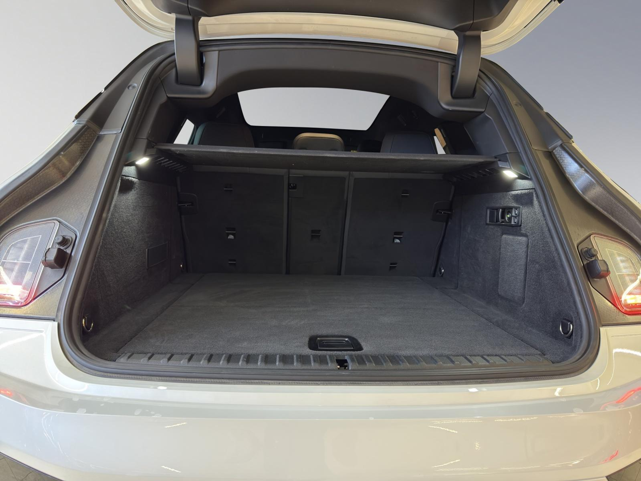 listing desktop thumbnail image 17