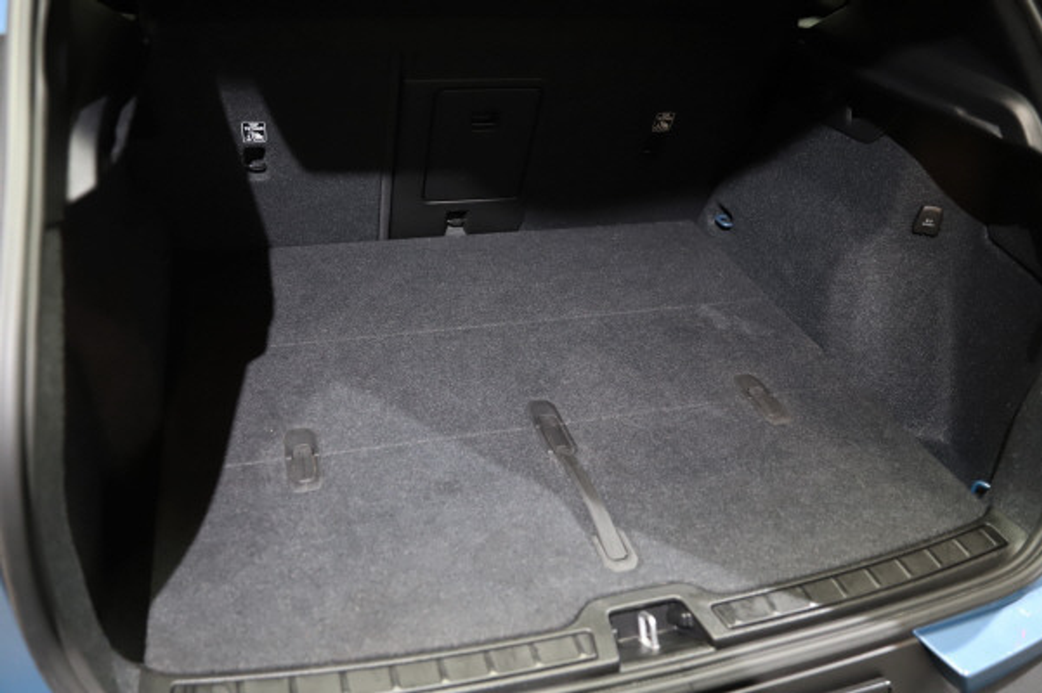 listing desktop thumbnail image 11