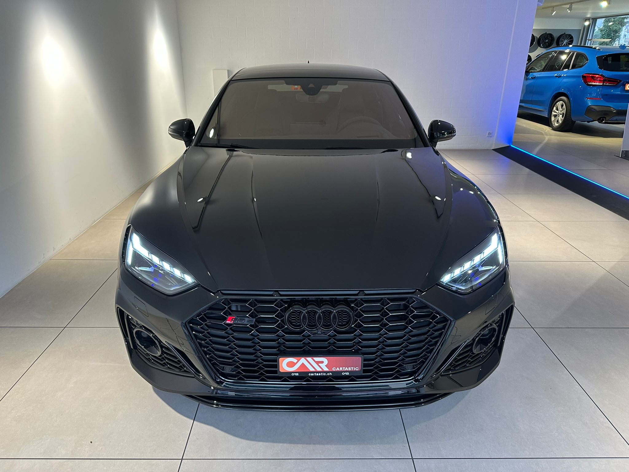 listing desktop thumbnail image 1