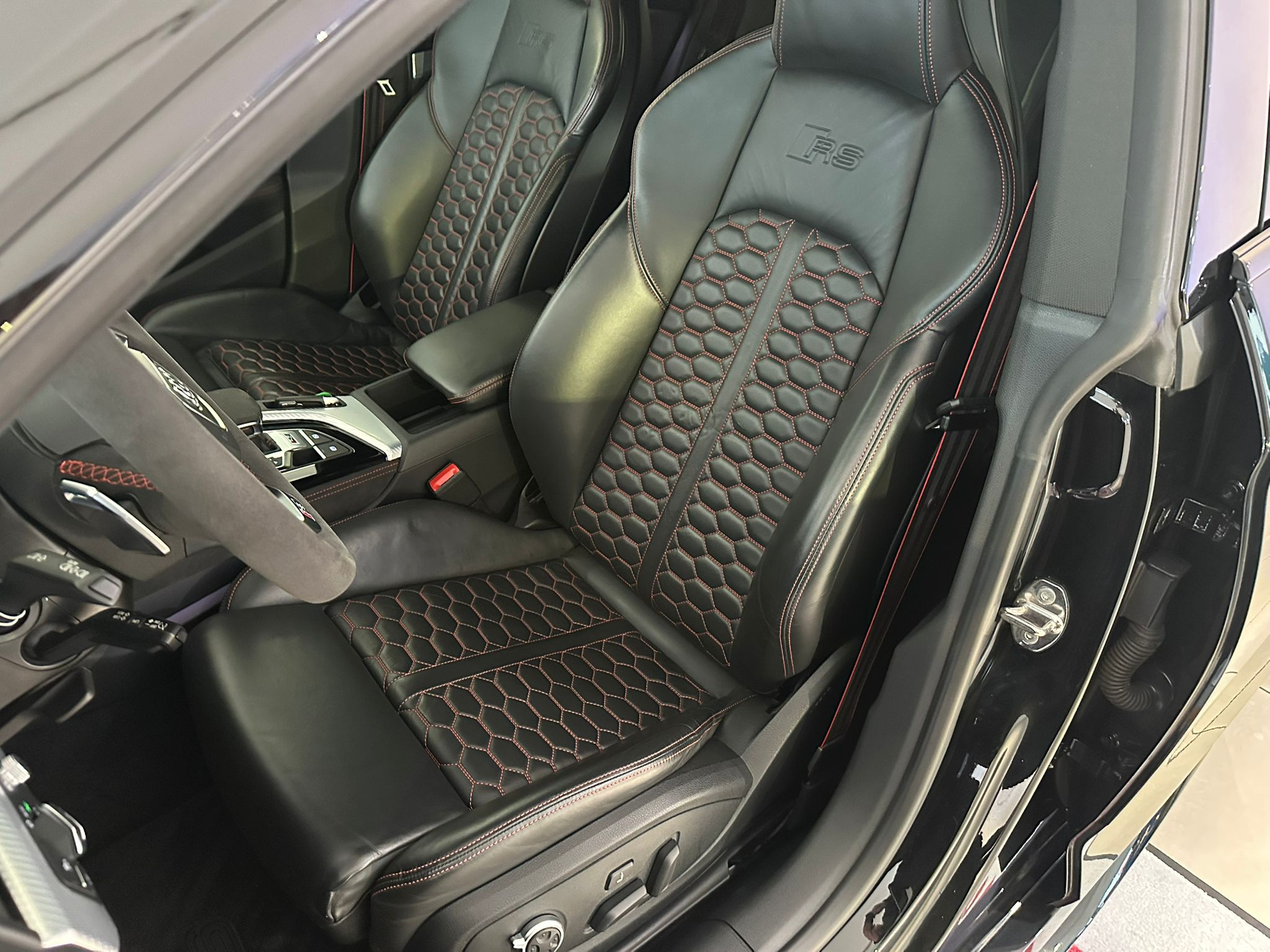 listing desktop thumbnail image 5