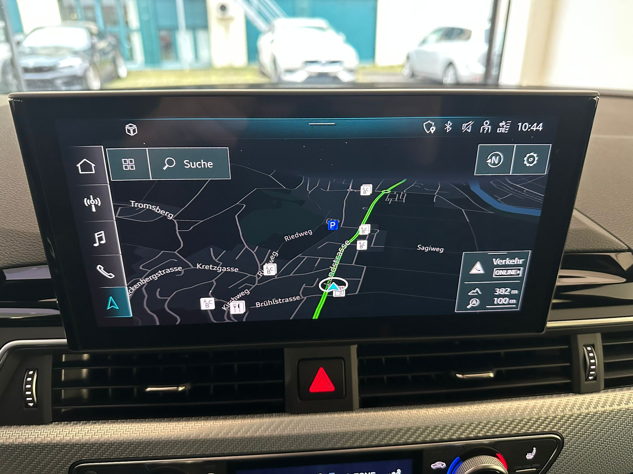 listing desktop thumbnail image 11