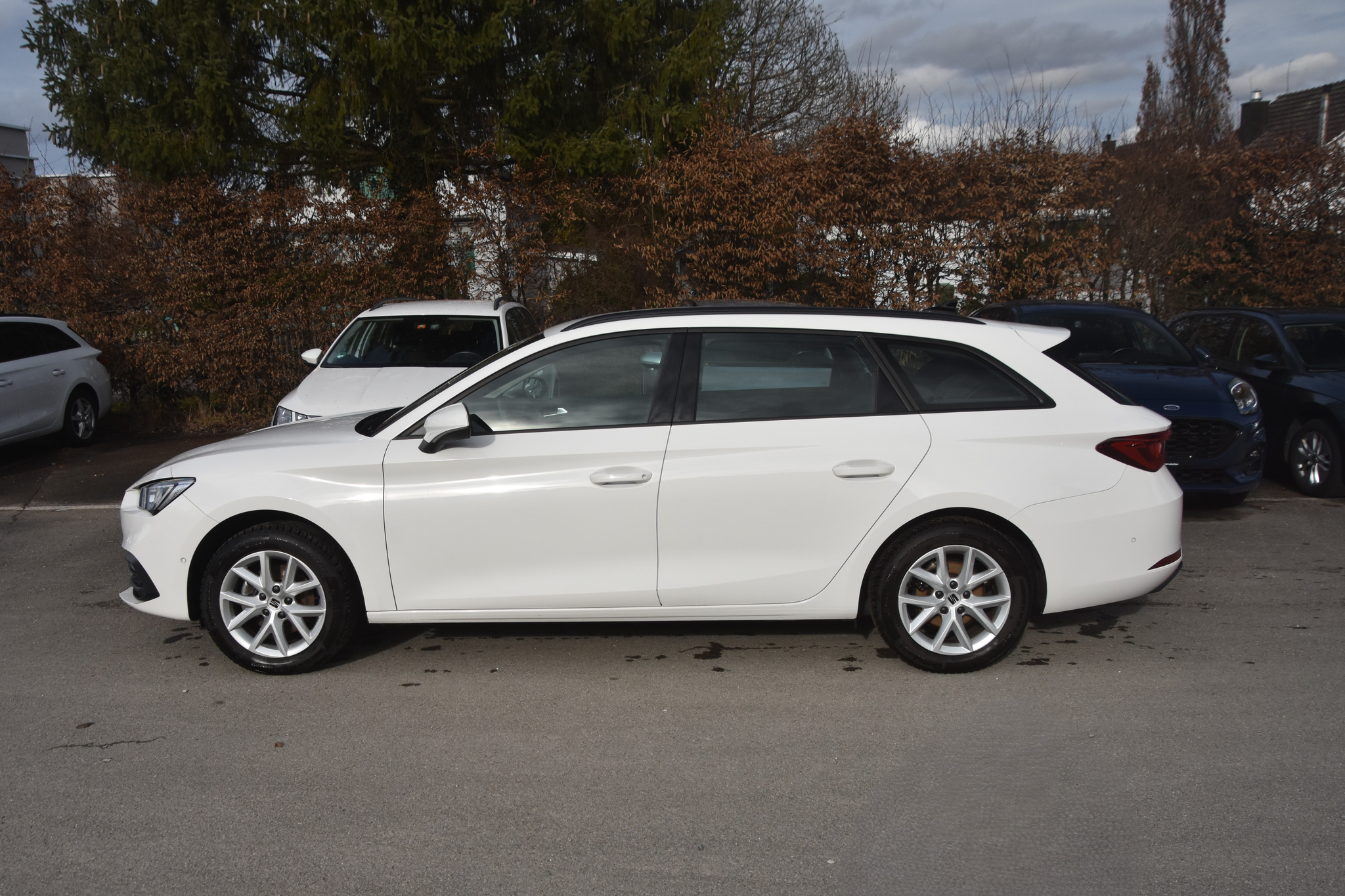 listing desktop thumbnail image 7