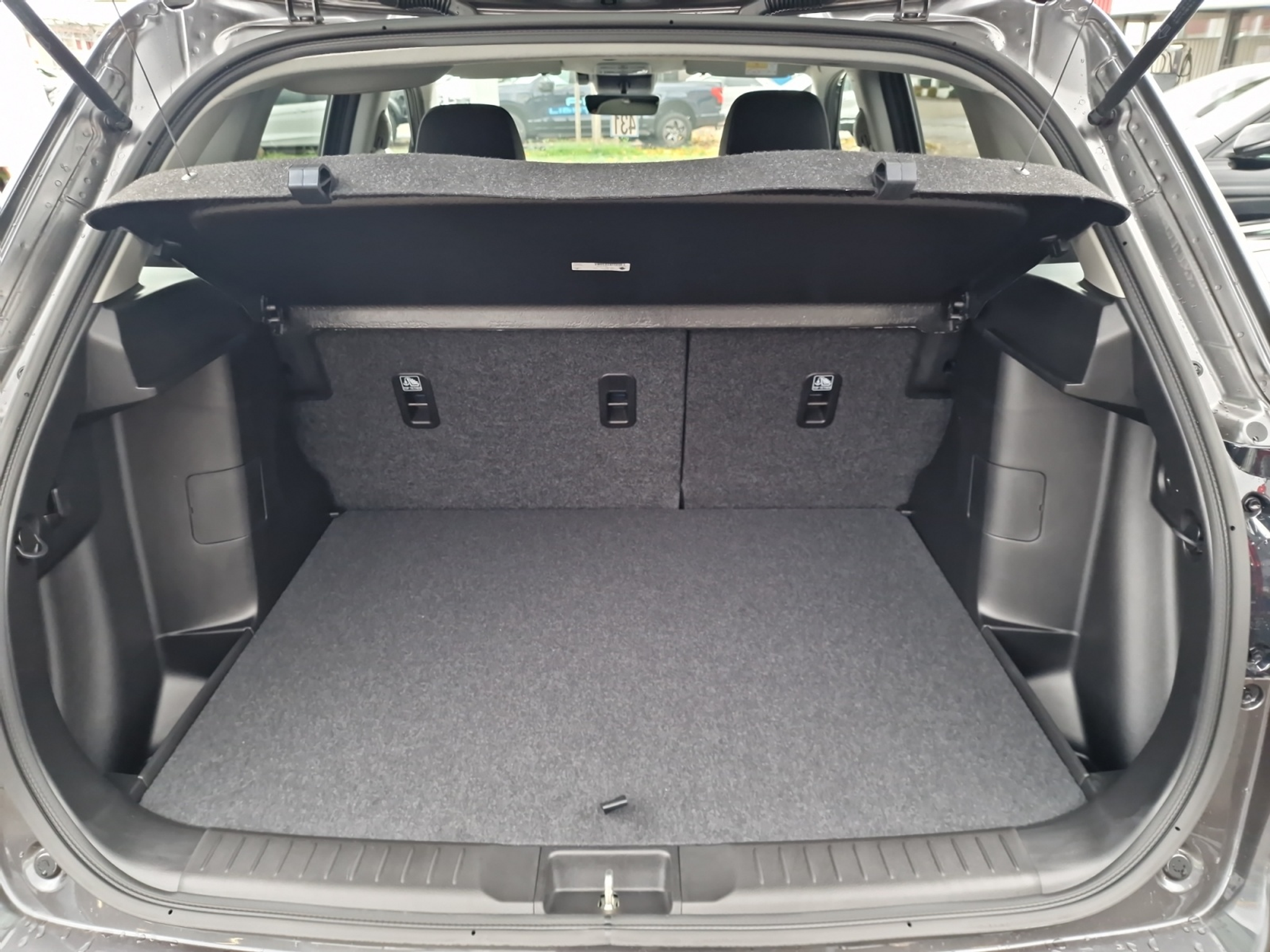 listing desktop thumbnail image 22