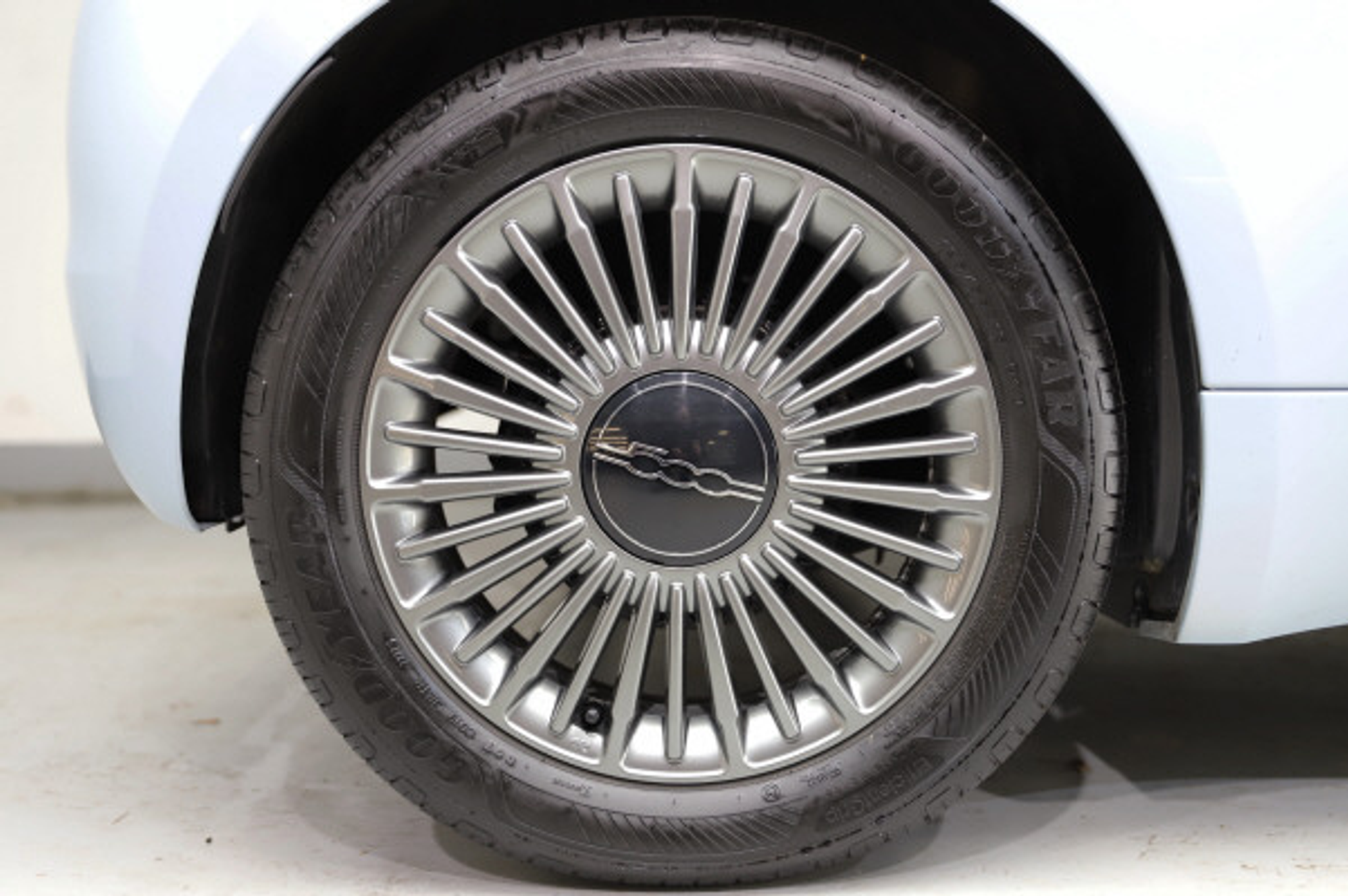 listing desktop thumbnail image 12