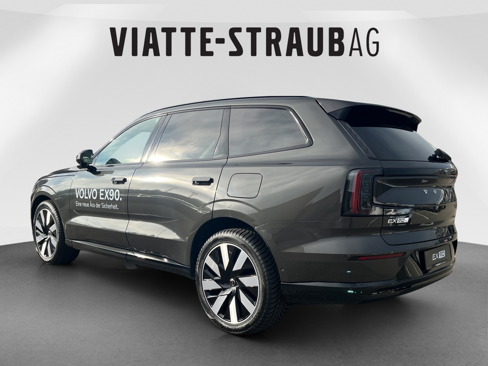 listing desktop thumbnail image 2