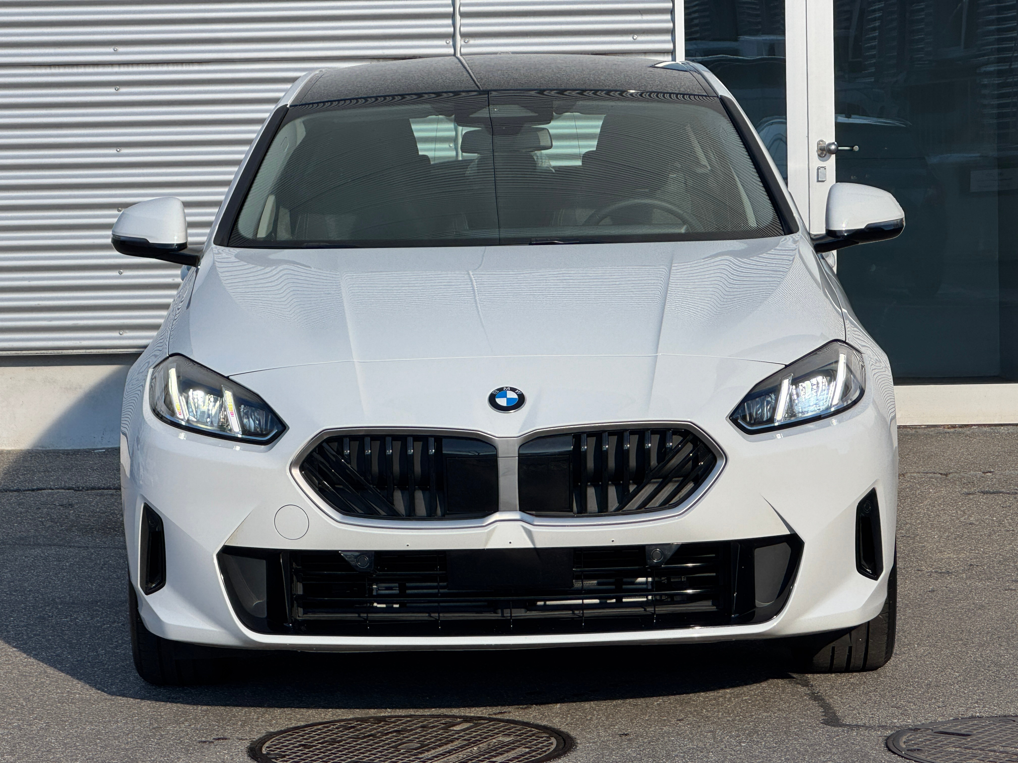 listing desktop thumbnail image 3