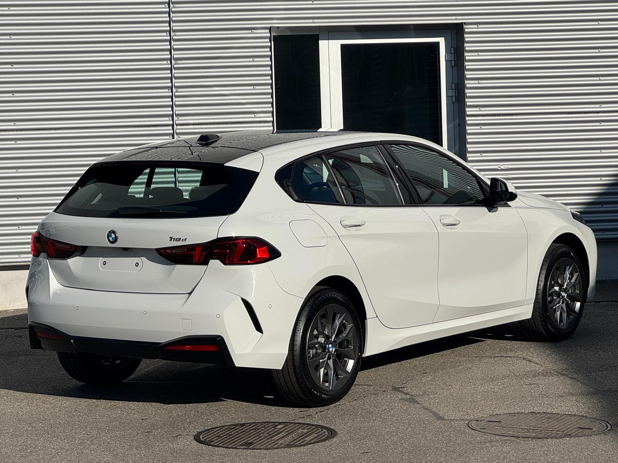 listing desktop thumbnail image 5