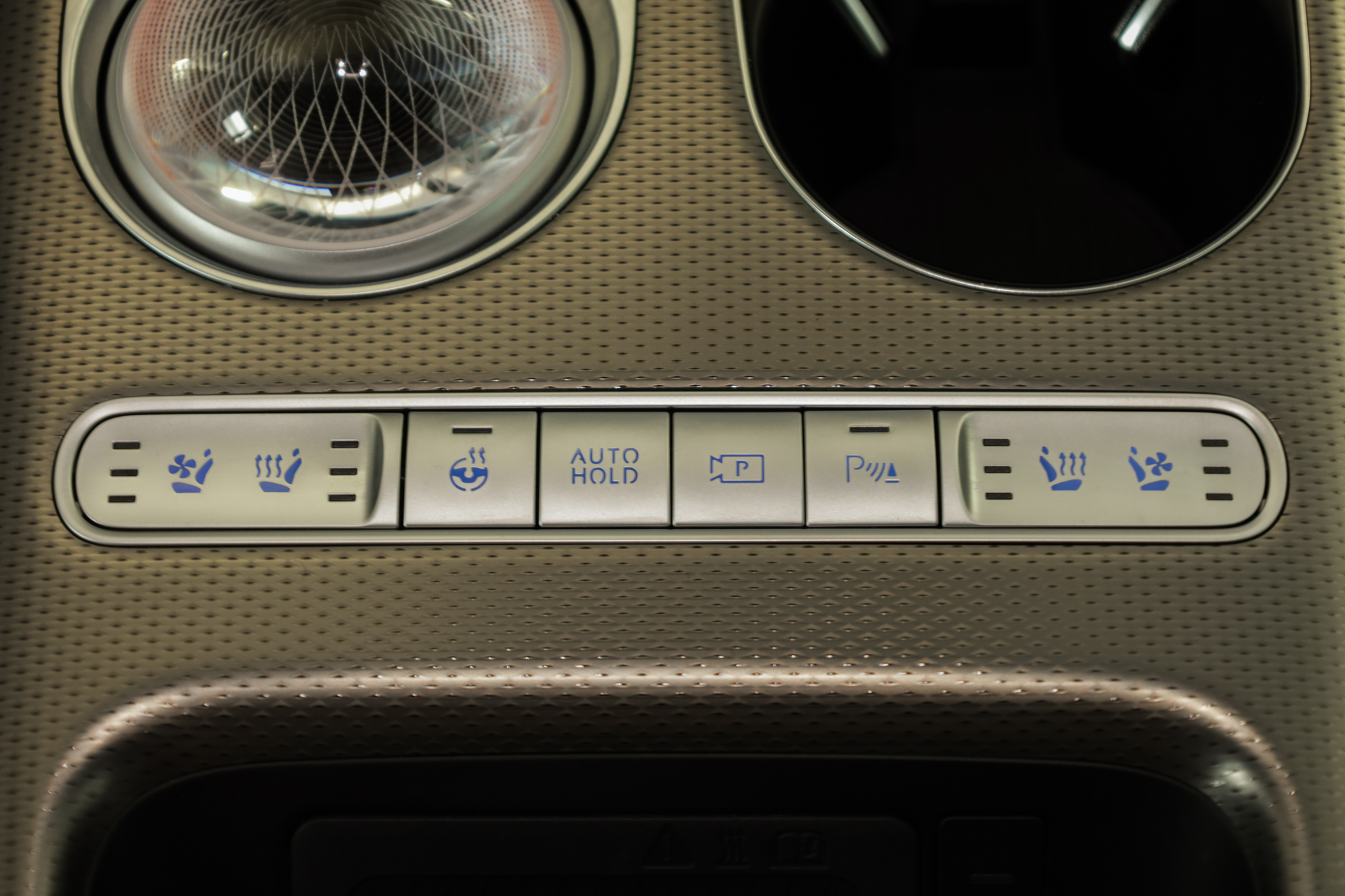 listing desktop thumbnail image 8