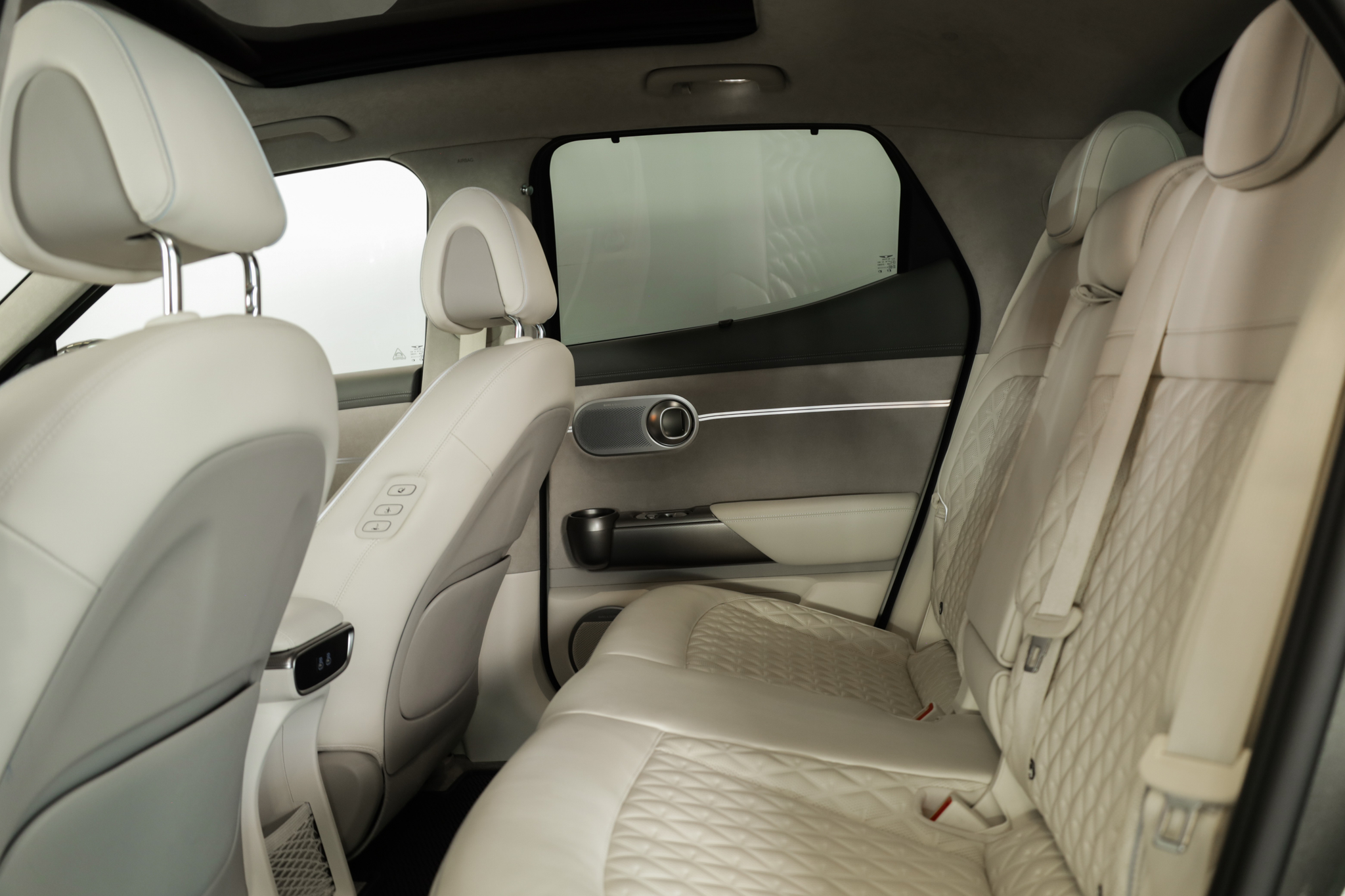 listing desktop thumbnail image 19