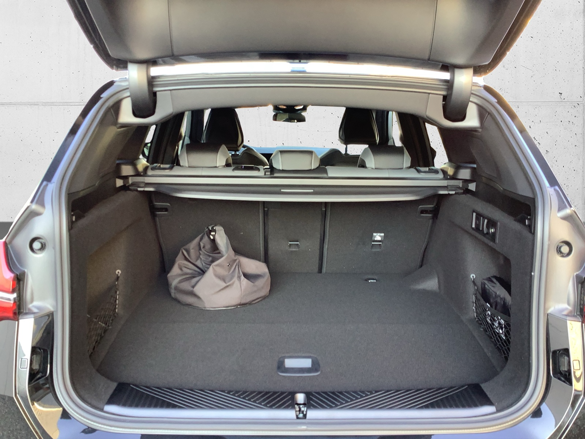 listing desktop thumbnail image 8