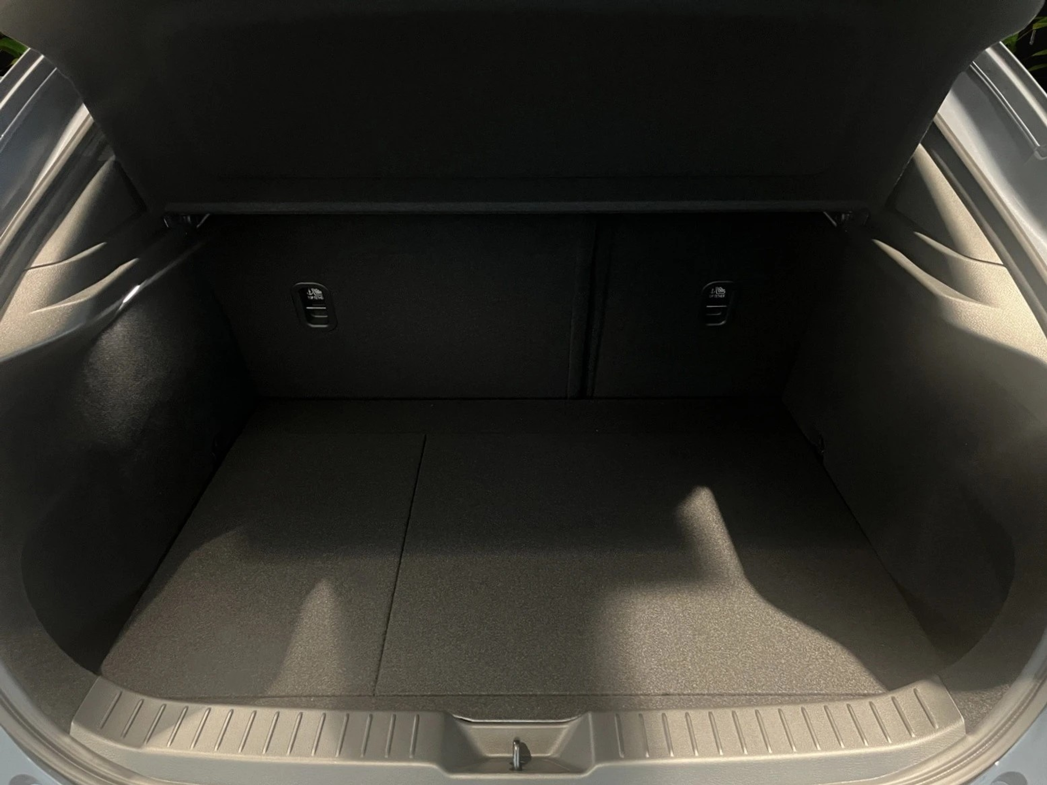 listing desktop thumbnail image 5