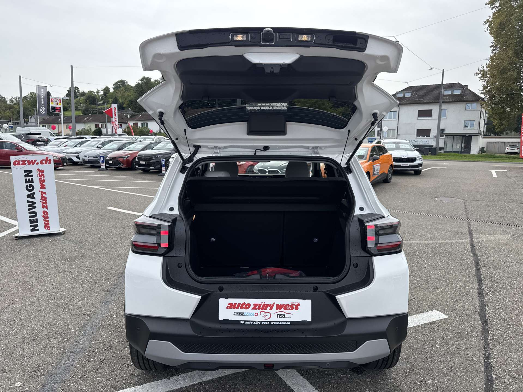 listing desktop thumbnail image 6