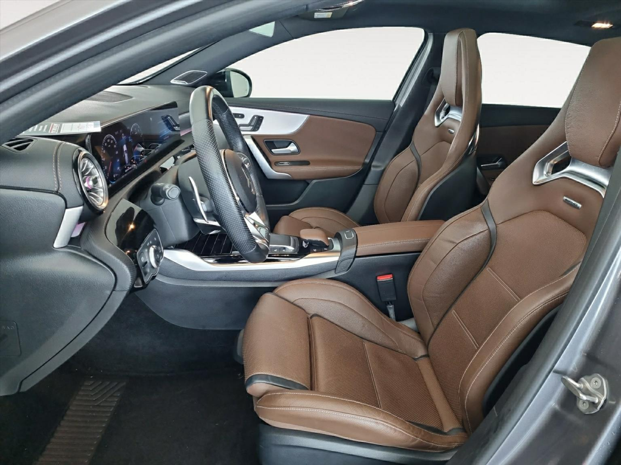 listing desktop thumbnail image 4